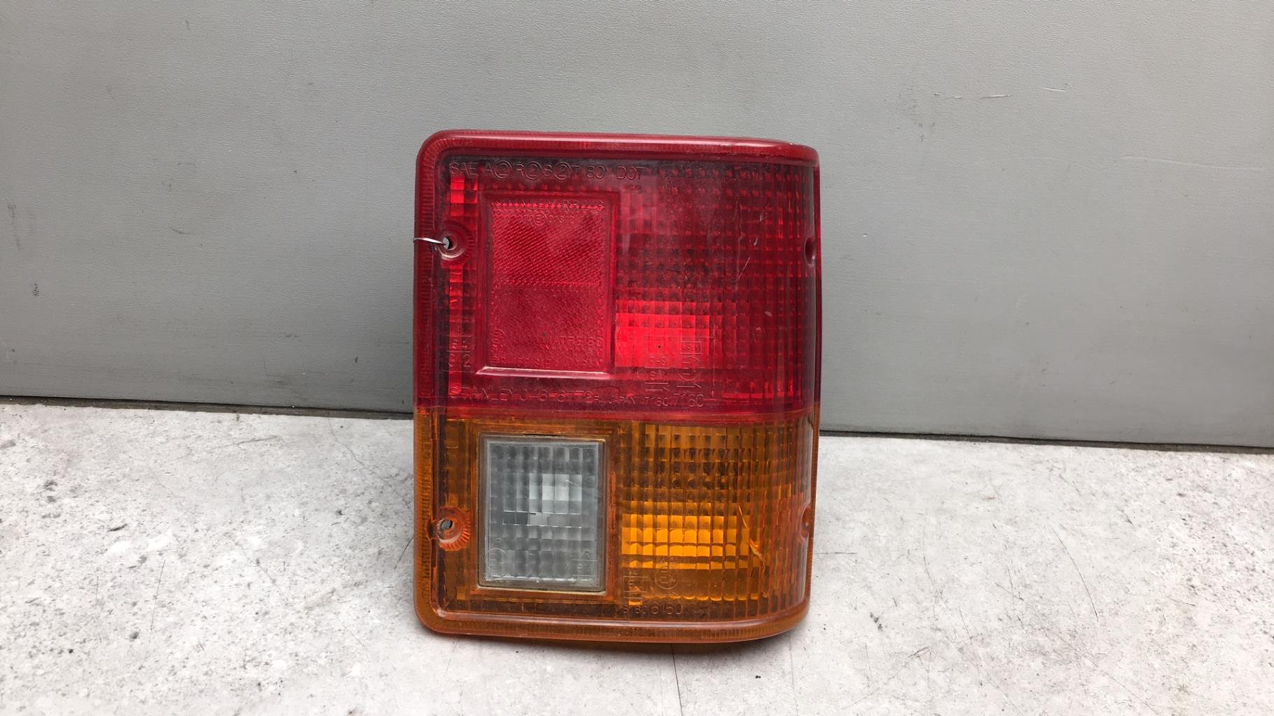 Fanale posteriore principale destro (luci) MITSUBISHI PAJERO 1  - 1