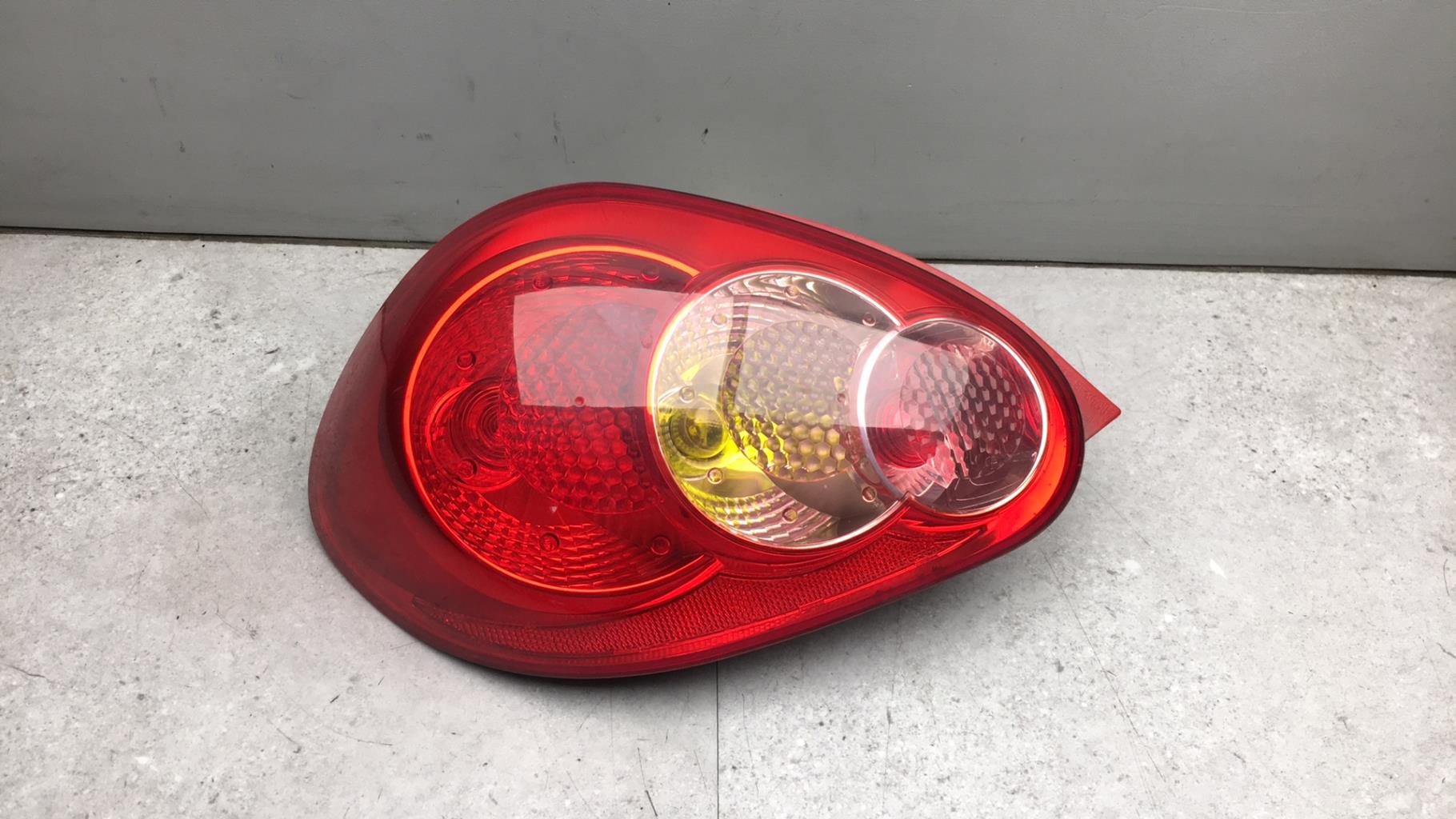 Fanale posteriore principale sinistro (luci) TOYOTA AYGO 1 PHASE 1 Gasolina - 1