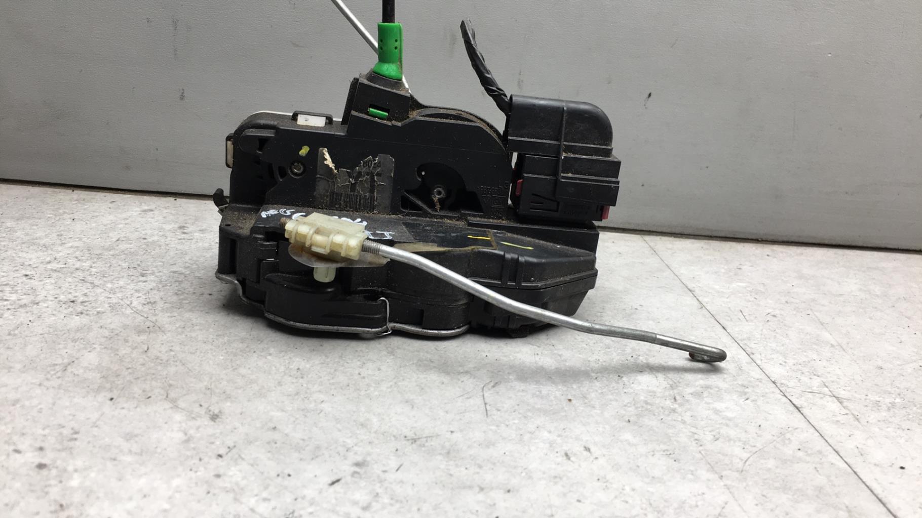 Serratura posteriore sinistra OPEL ASTRA J PHASE 1  - 1