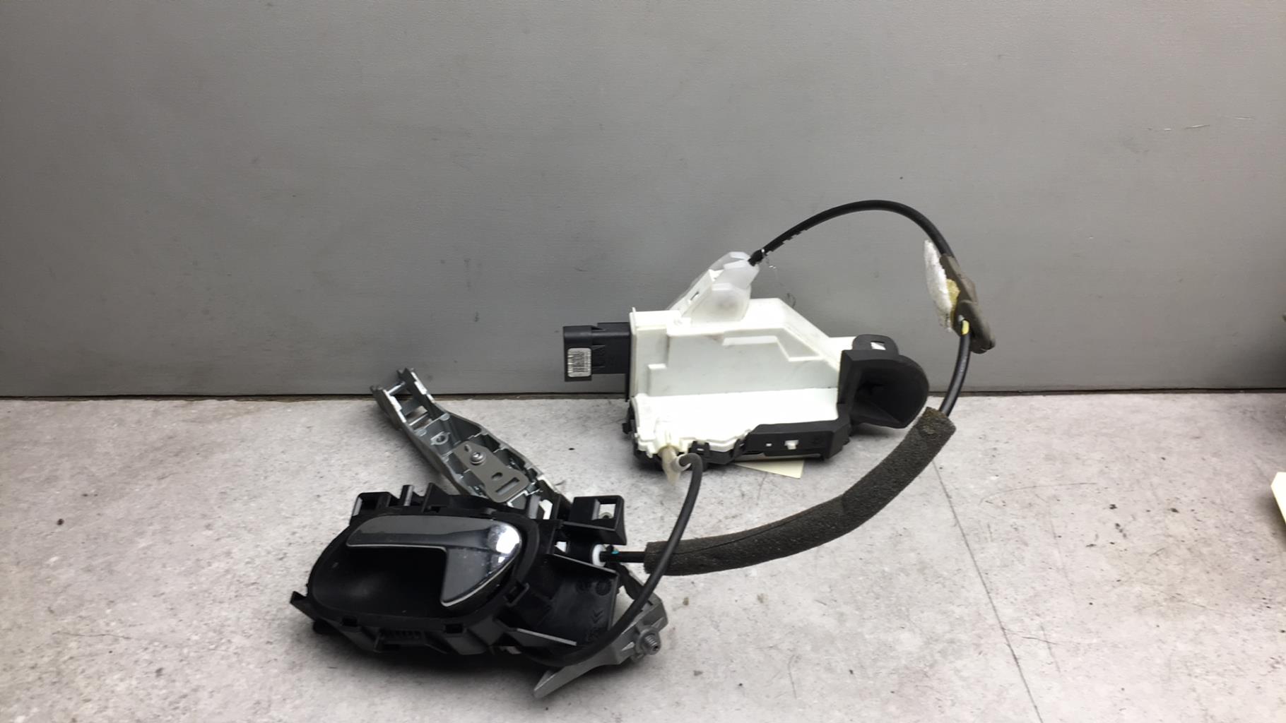 Serrure avant gauche CITROEN C3 2 PHASE 1  - 1
