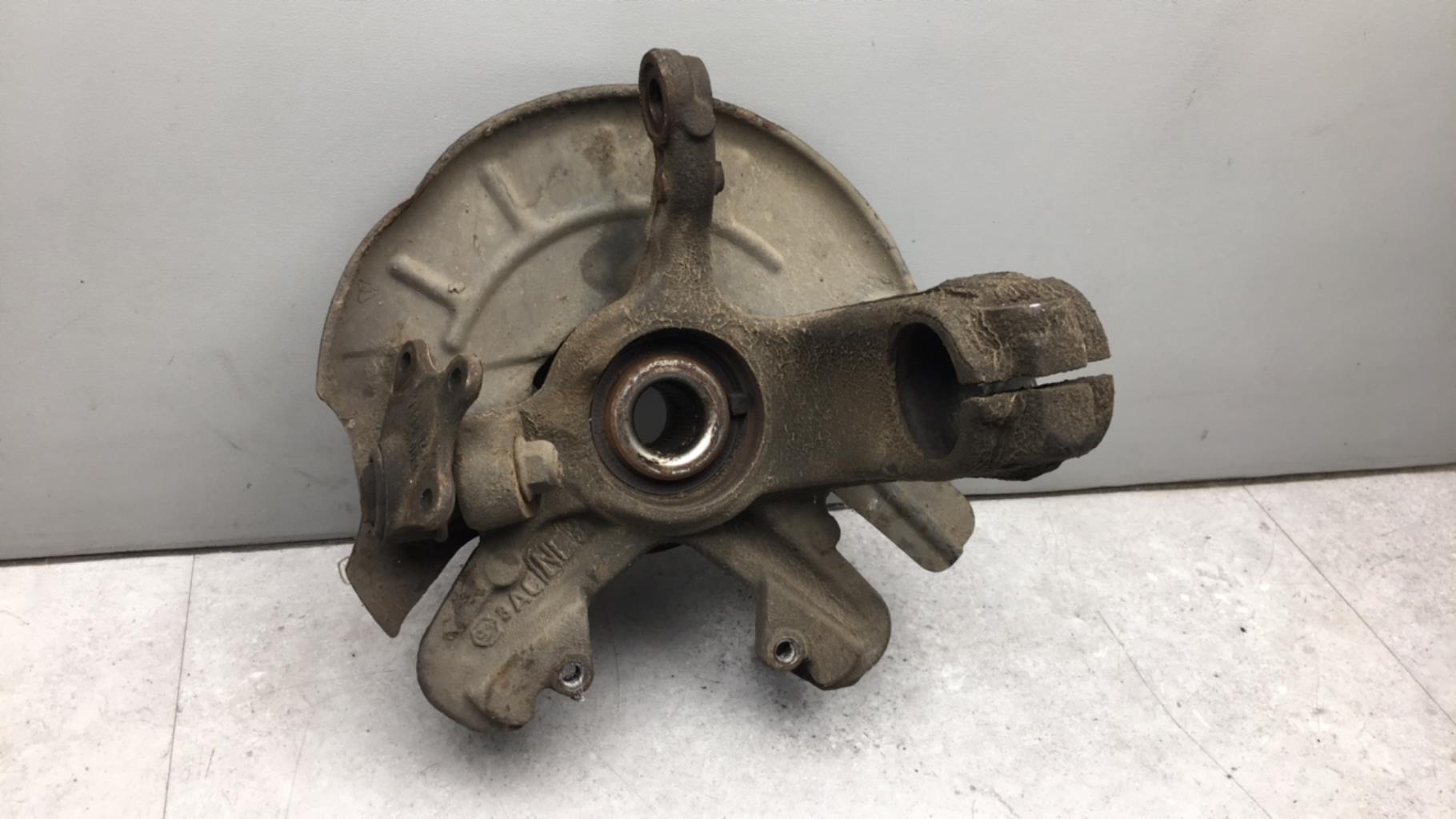 Fusee avant gauche SEAT CORDOBA 2 Diesel - 1