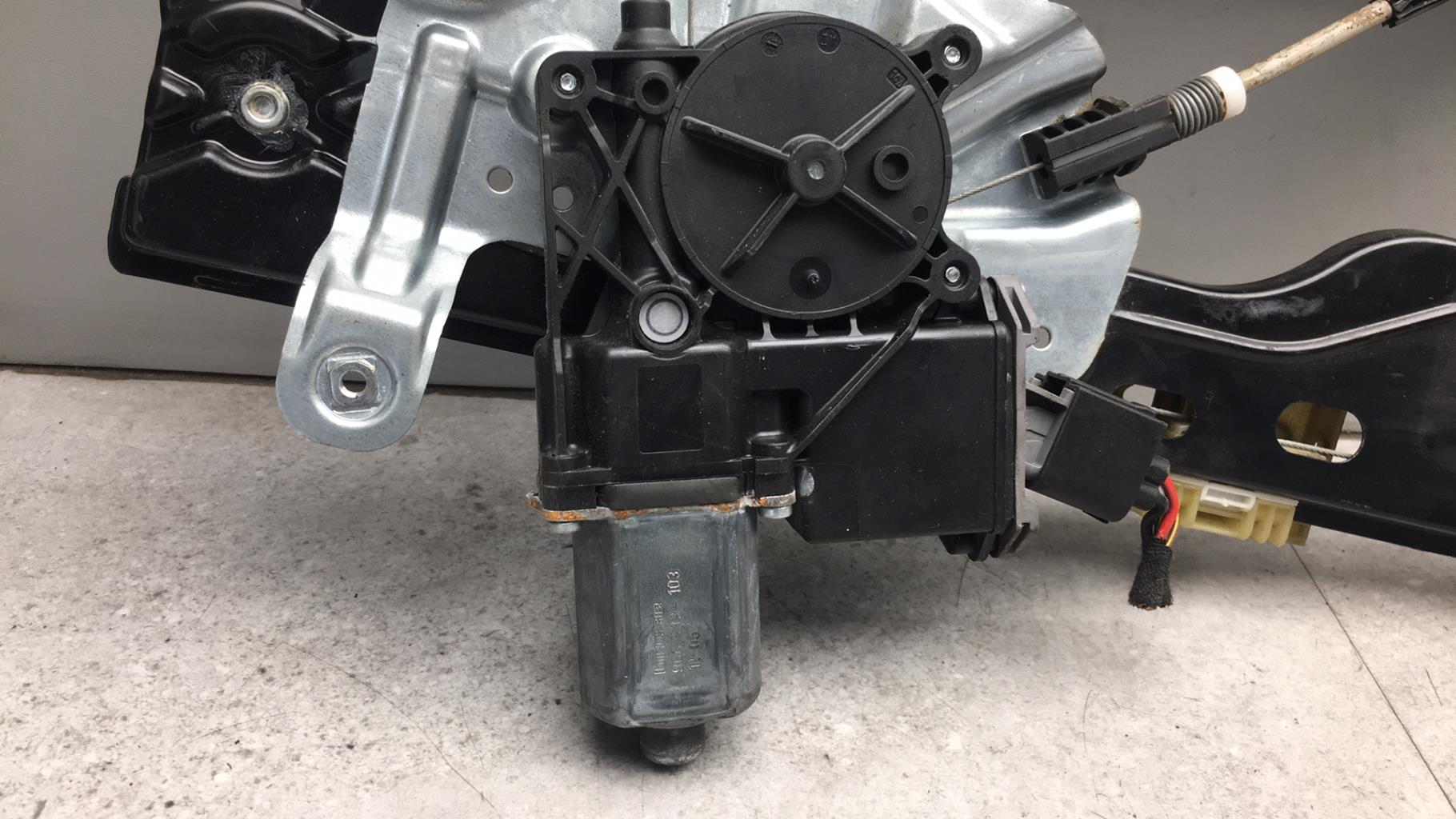Alzacristalli elettrico anteriore destro OPEL ASTRA J PHASE 1  - 1
