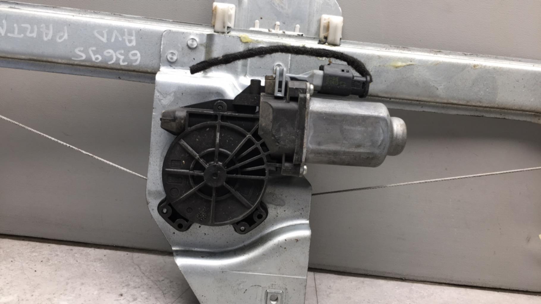 Alzacristalli elettrico anteriore destro PEUGEOT PARTNER 2 PHASE 2 Diésel - 1