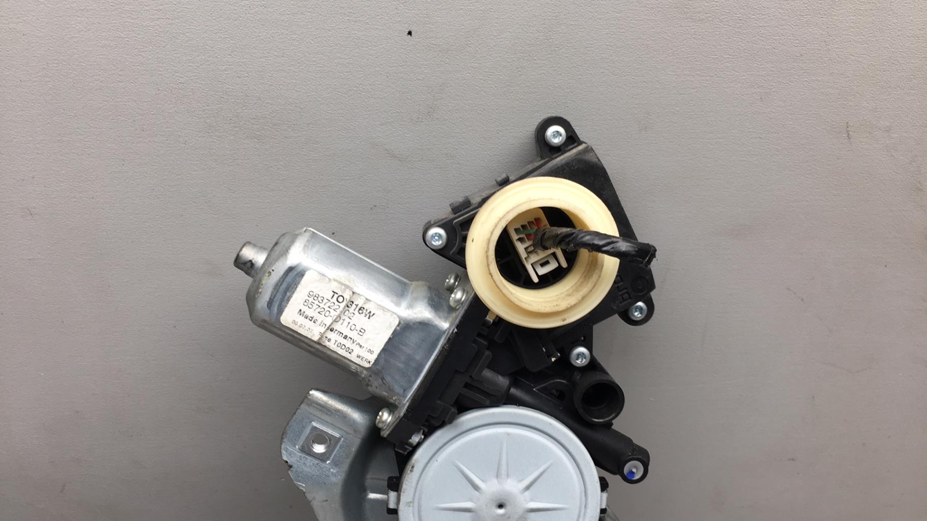 Alzacristalli elettrico anteriore sinistro TOYOTA YARIS 2 PHASE 1 Diésel - 1