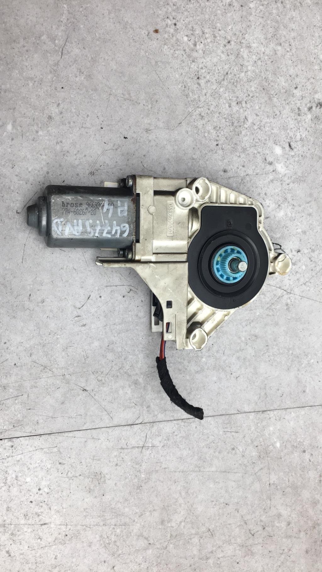 Motore alzacristalli anteriore destro AUDI A4 3 AVANT S4 PHASE 1 BREAK Gasolina - 1