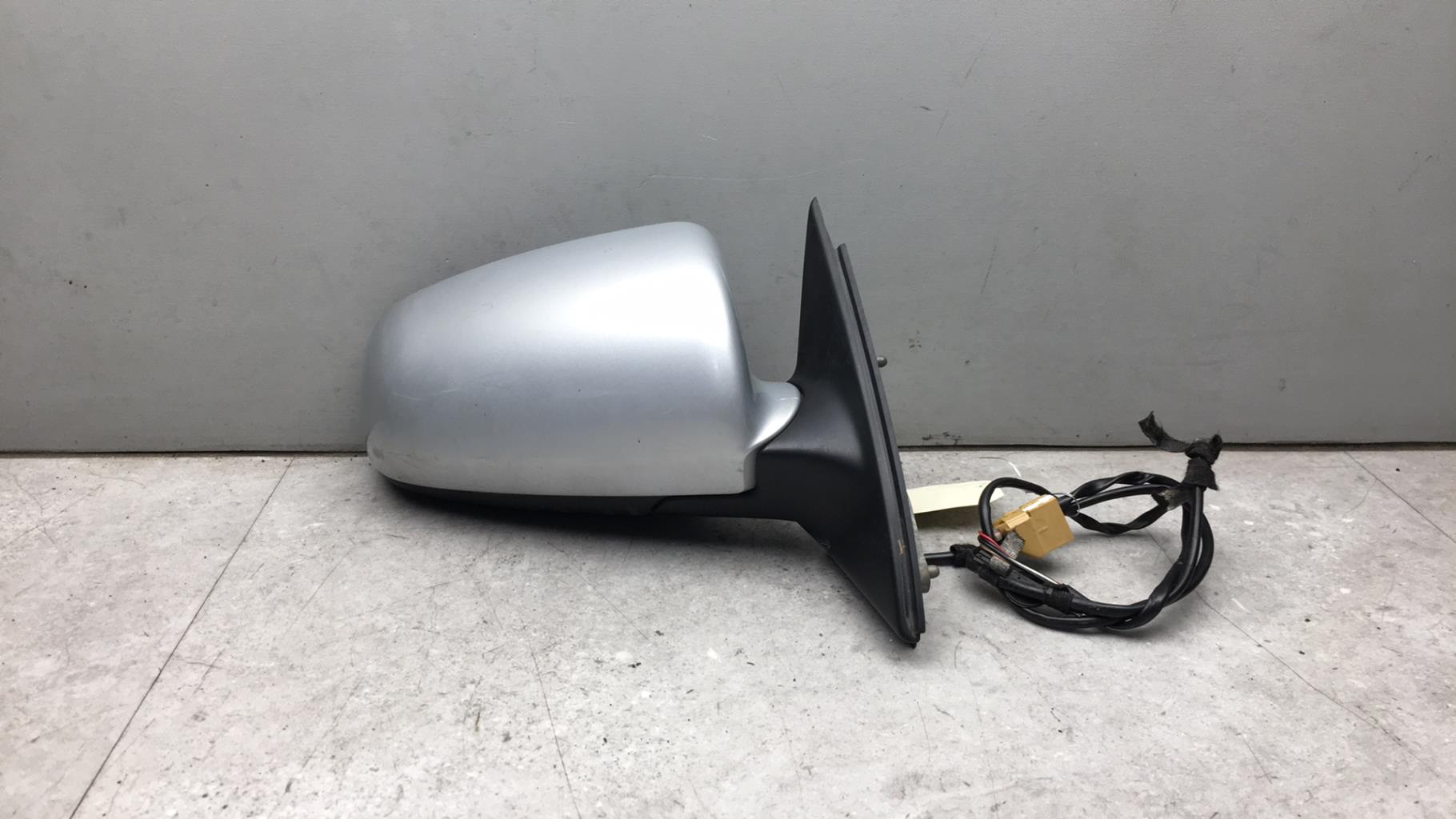 Retrovisor derecho AUDI A4 2 PHASE 1 Diésel - 1