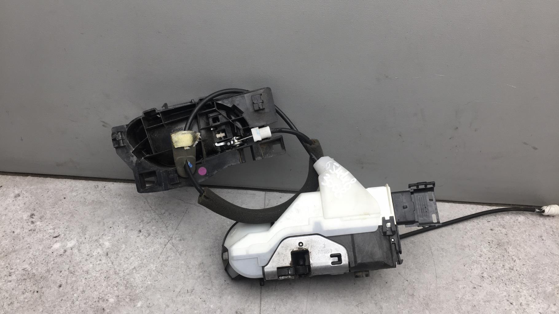 Serratura anteriore sinistra PEUGEOT 3008 1 PHASE 1 Diésel - 1