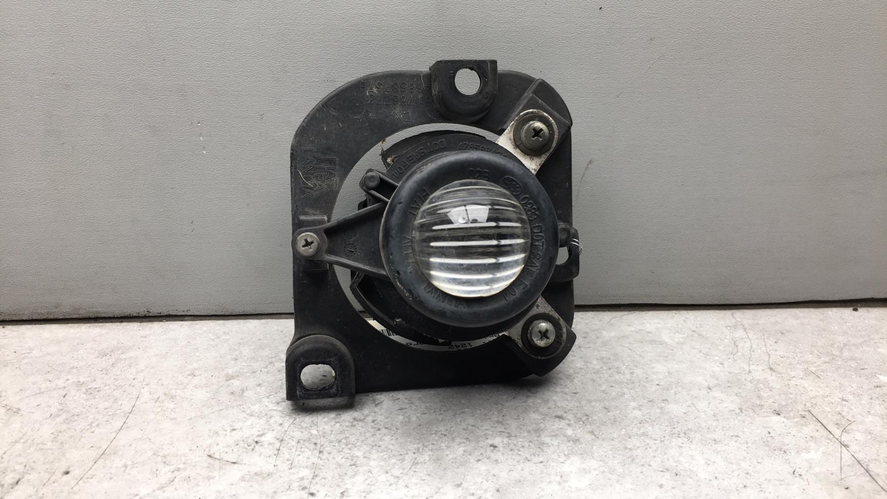 Fendinebbia destro (luci) FIAT 500 2 PHASE 1 Gasolina - 1
