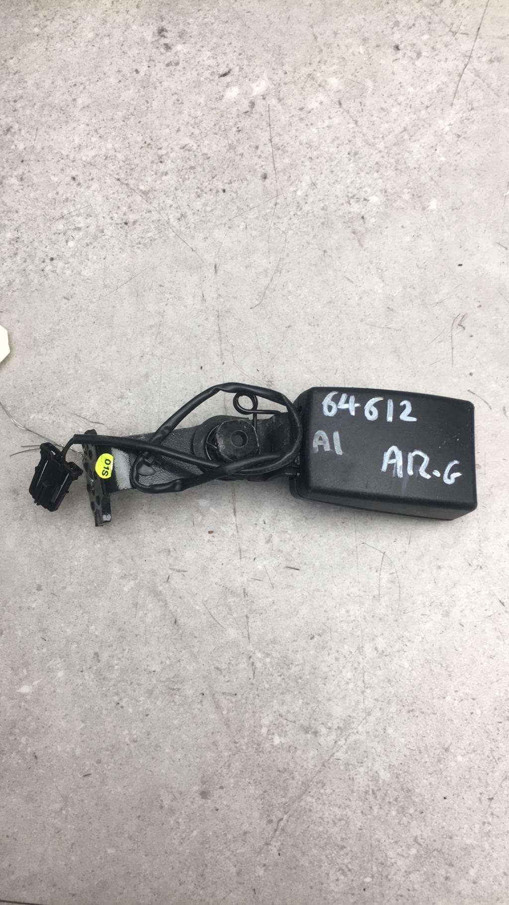 Aggancio cintura sicurezza posteriore sinistro AUDI A1 1 PHASE 1 Diésel - 1