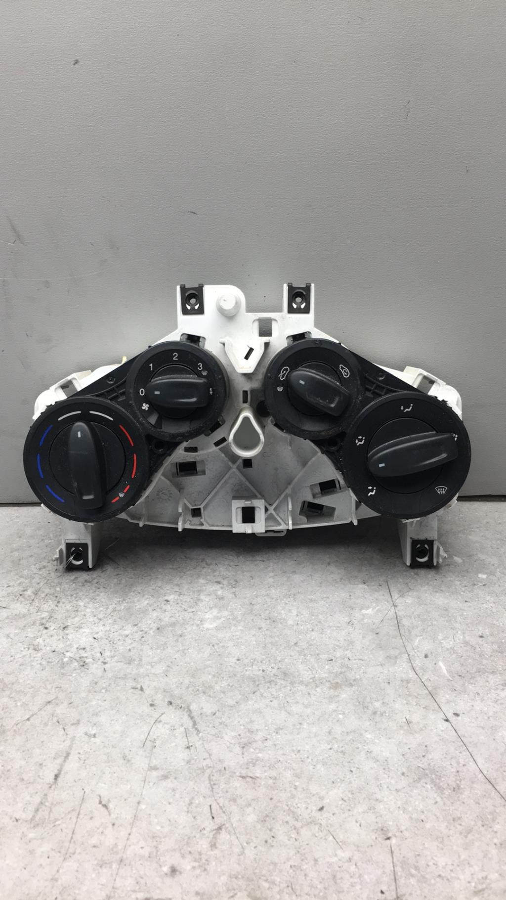 Commande chauffage FORD KA 2 PHASE 2 Essence - 1