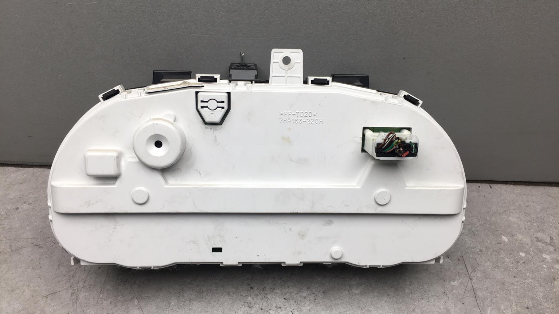 Compteur PEUGEOT 4007 Diesel - 1