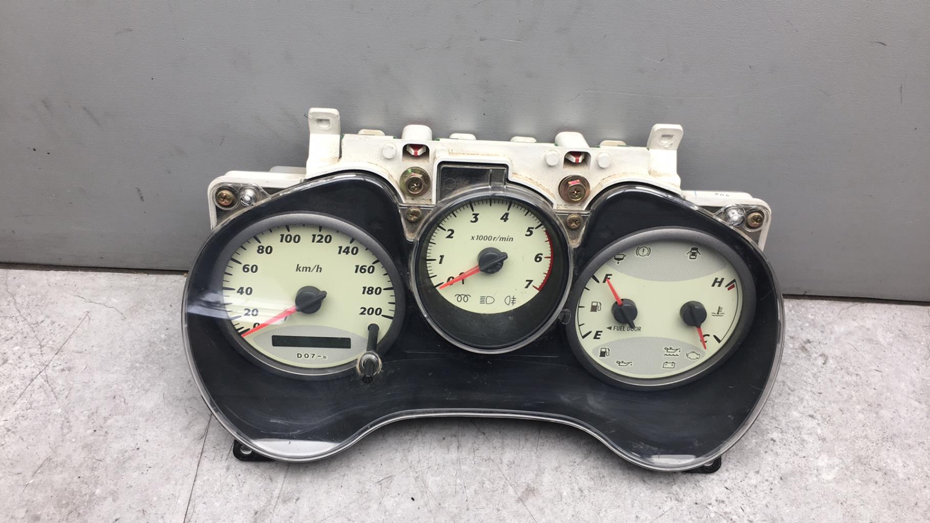 Compteur TOYOTA RAV4 2 PHASE 1 Diesel - 1
