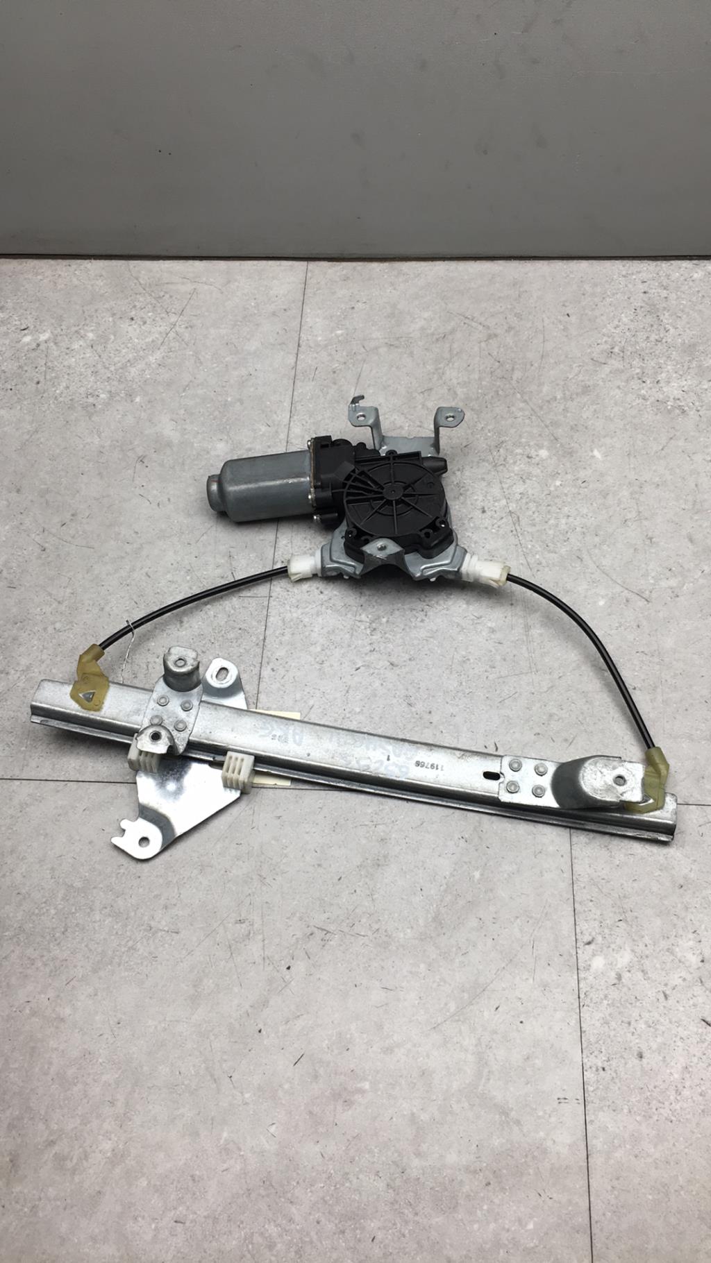 Alzacristalli elettrico posteriore sinistro NISSAN QASHQAI 1 PHASE 1  - 1