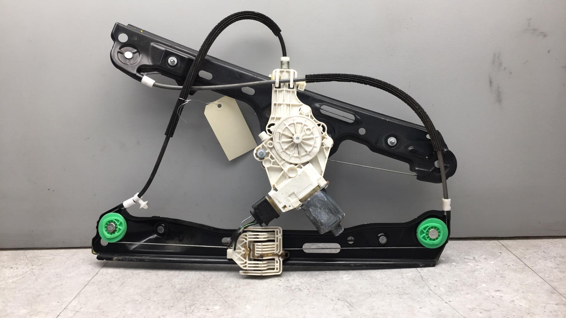 Alzacristalli elettrico anteriore destro BMW SERIE 1 E87 PHASE 1 Diésel - 1