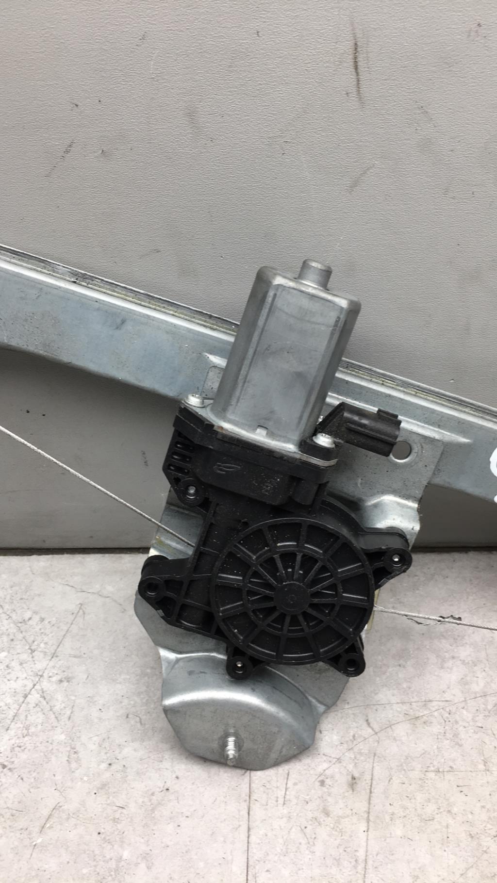 Alzacristalli elettrico anteriore destro RENAULT CLIO 4 PHASE 1  - 1