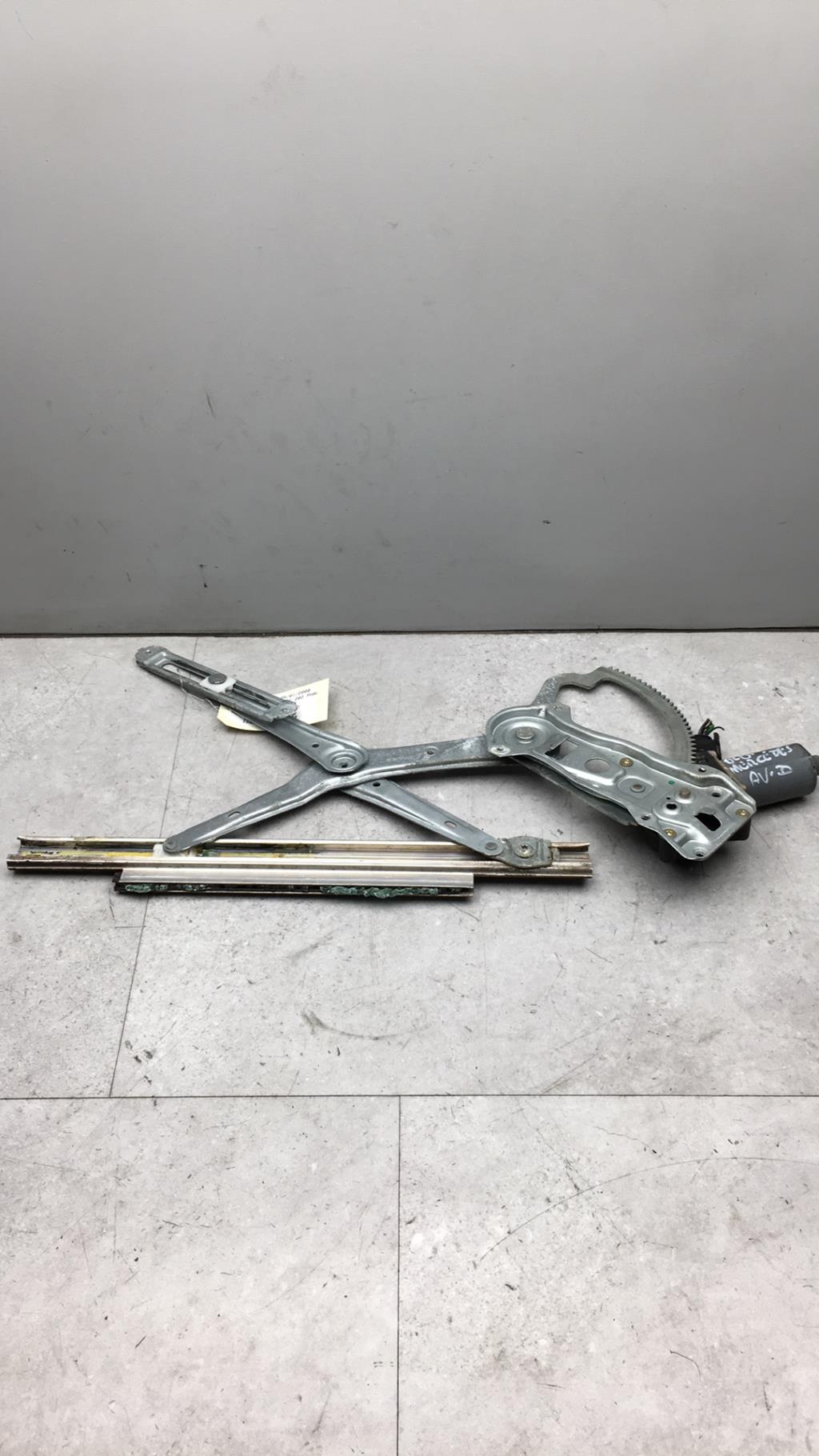 Alzacristalli elettrico anteriore destro MERCEDES CLASSE C 202 PHASE 2 BREAK Diésel - 1
