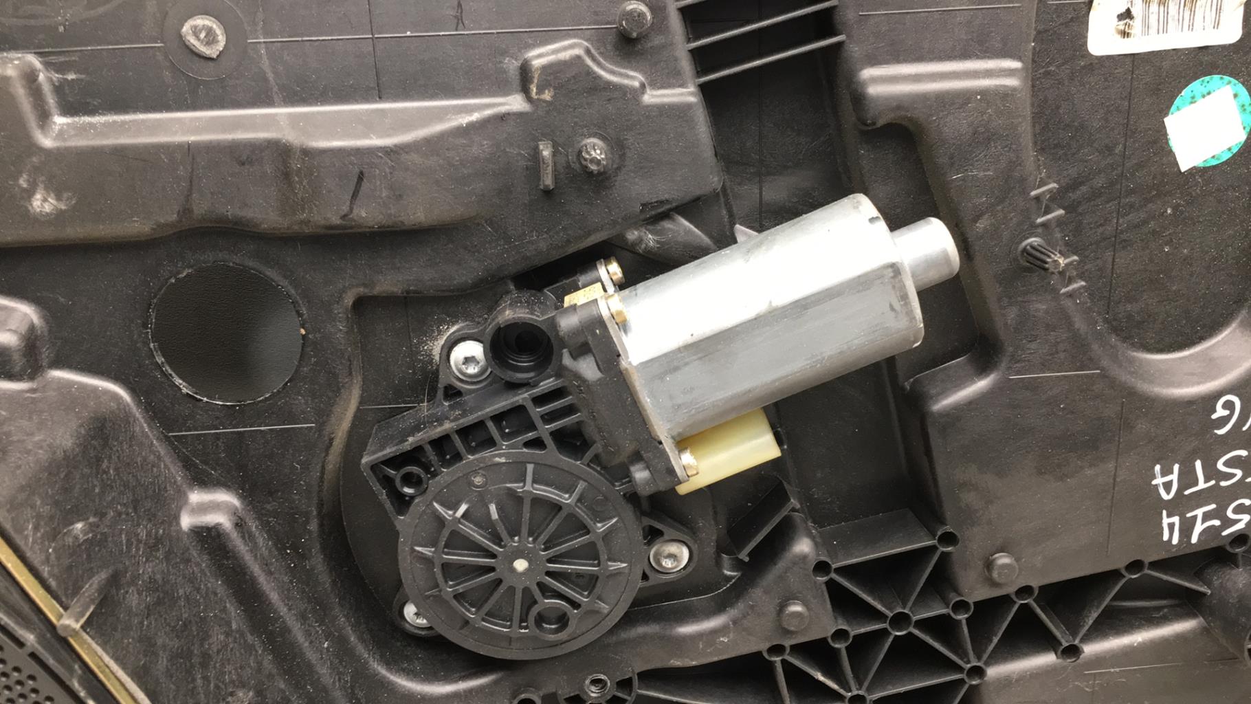 Alzacristalli elettrico anteriore sinistro FORD FIESTA 5 PHASE 1  - 1
