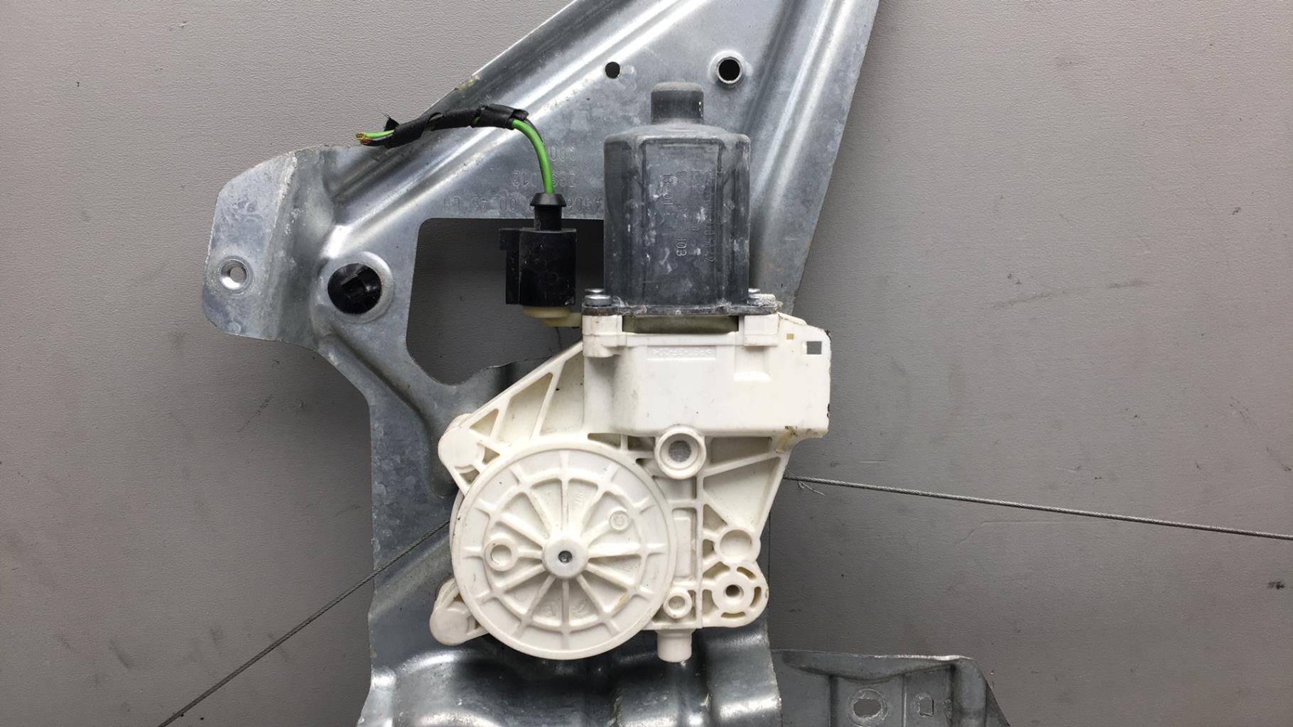 Alzacristalli elettrico anteriore sinistro VOLKSWAGEN CRAFTER 1 PHASE 2  - 1