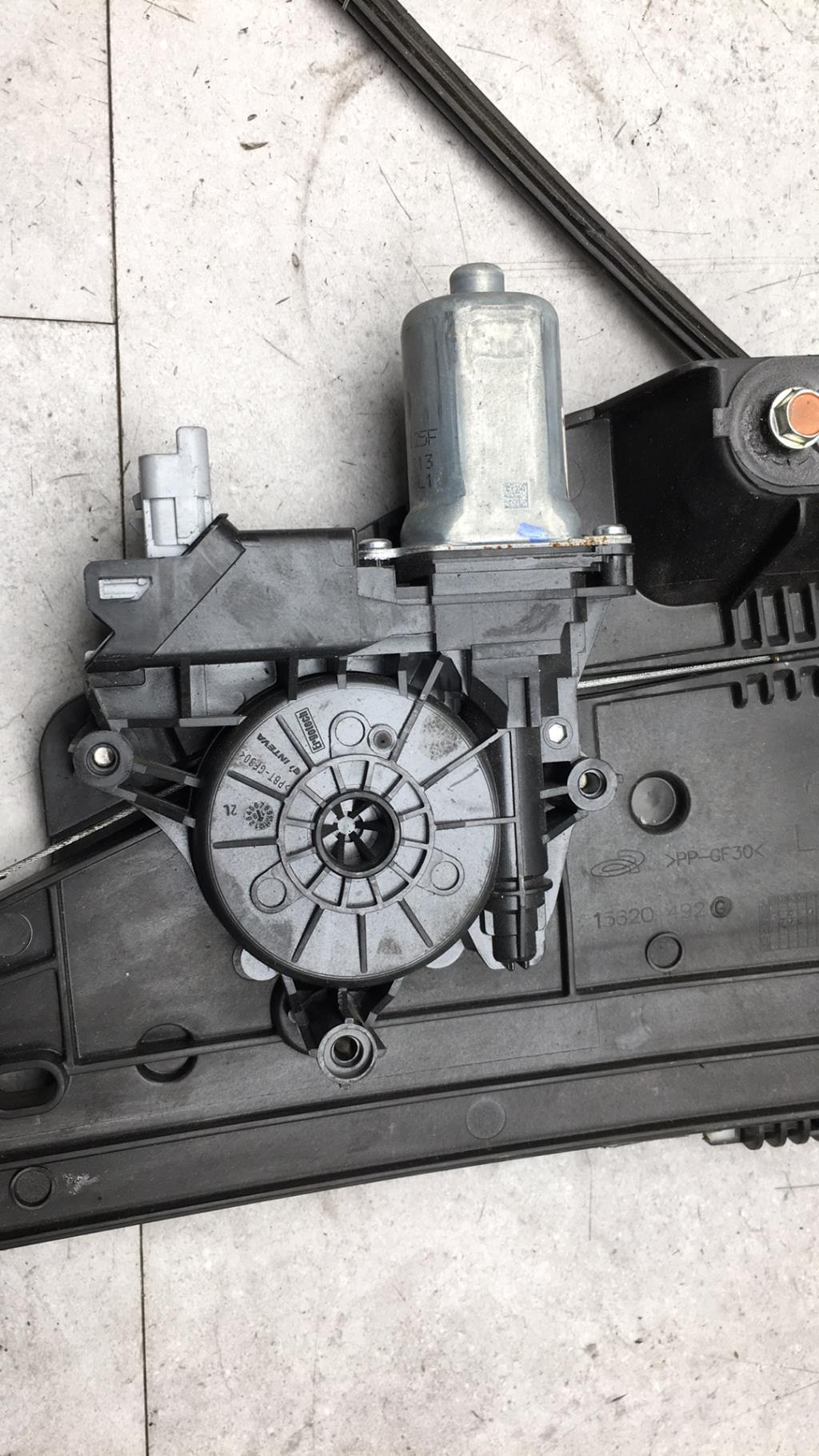 Alzacristalli elettrico anteriore sinistro PEUGEOT 2008 2 PHASE 1 Gasolina - 1