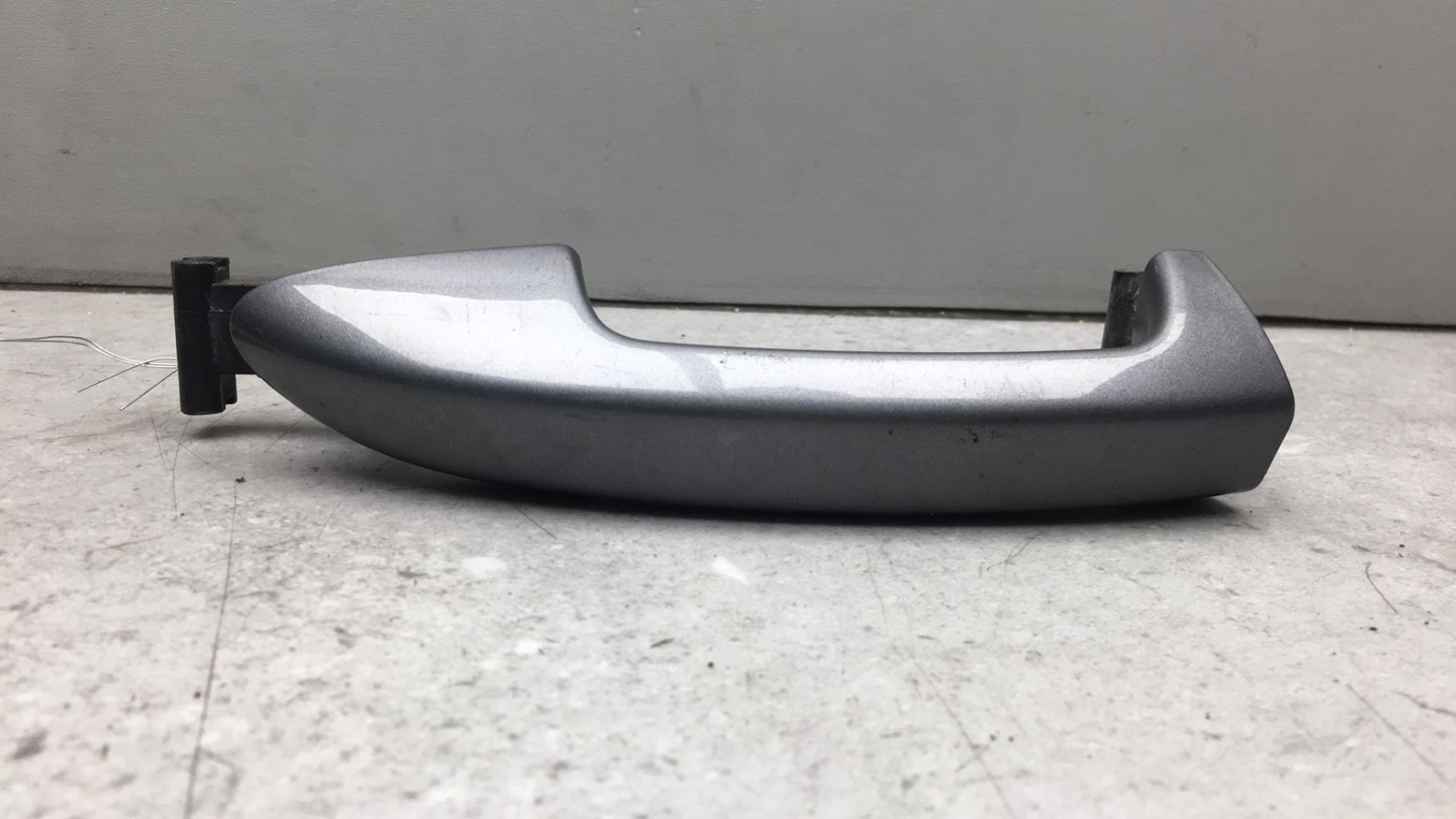 Maniglia portiera posteriore sinistra VOLKSWAGEN PASSAT 5 Diésel - 1