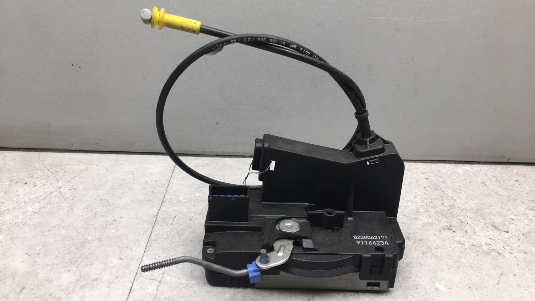 Serrure avant droit RENAULT TRAFIC 2 PHASE 1  - 1