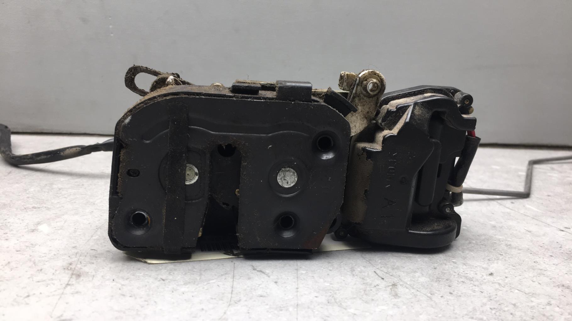 Serrure avant droit MAZDA PREMACY Diesel - 1