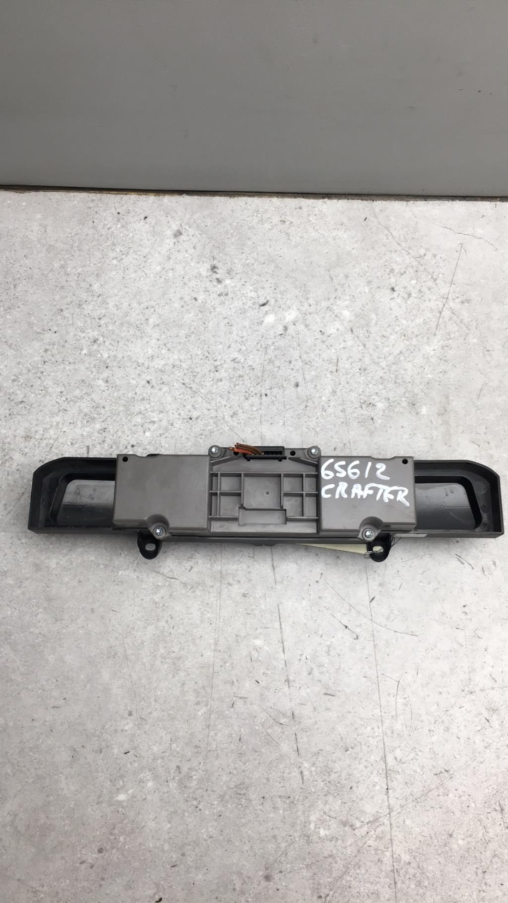 Bouton de warning VOLKSWAGEN CRAFTER 1 PHASE 2  - 1