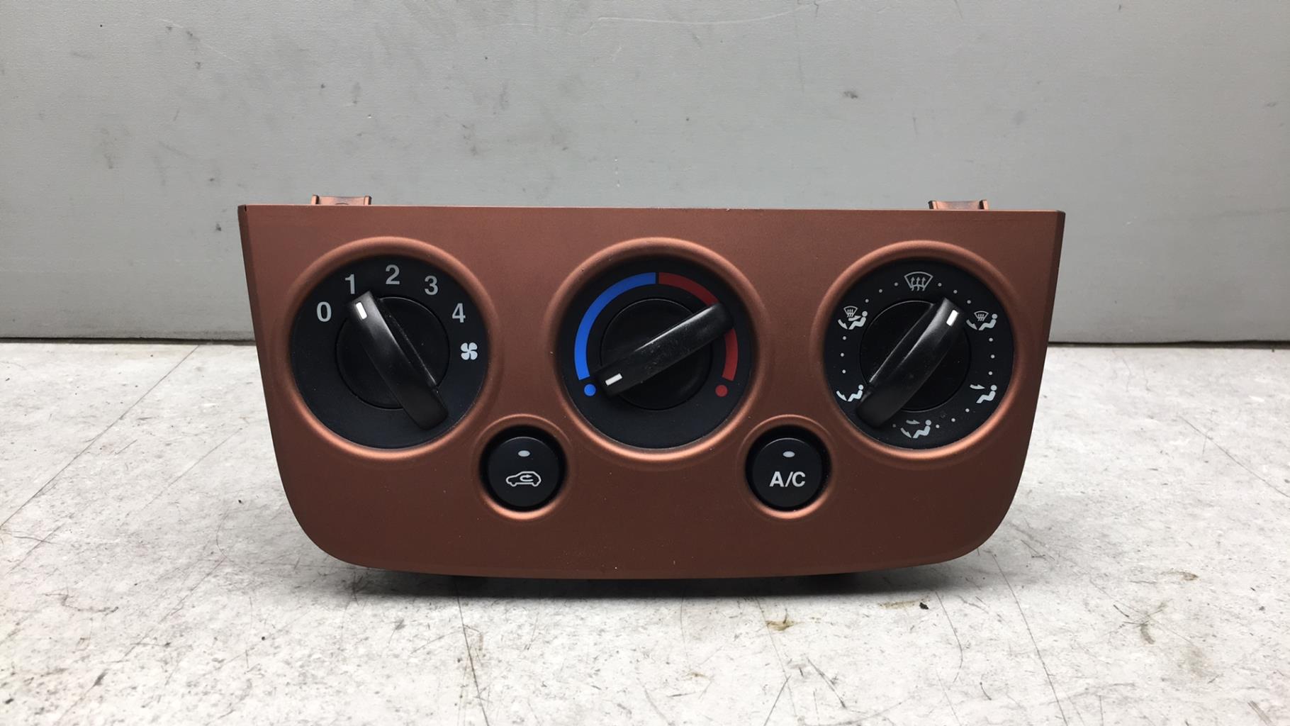 Commande chauffage FORD FIESTA 5 PHASE 2 Diesel - 1