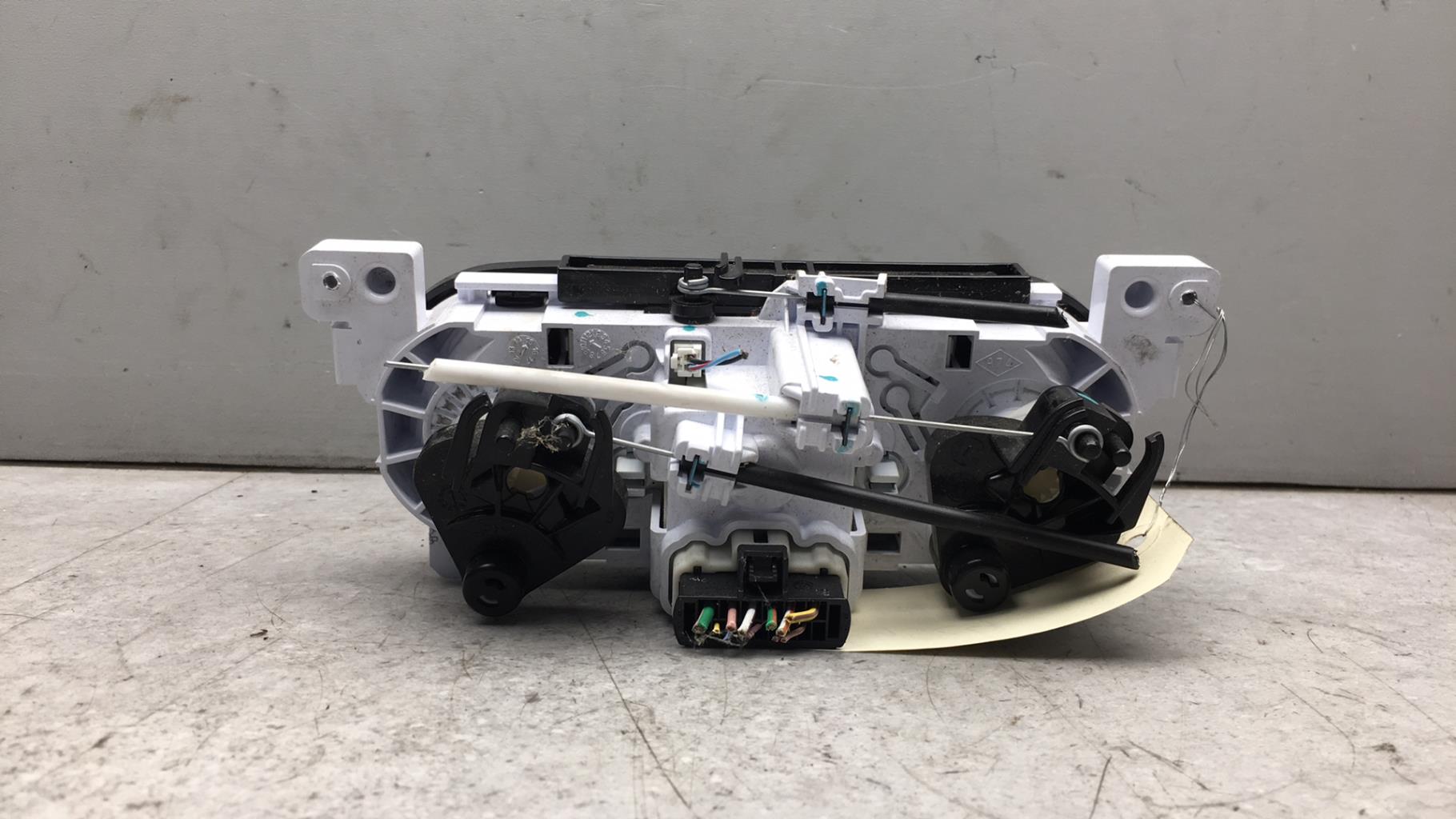Commande chauffage DACIA SANDERO 2 PHASE 1  - 1