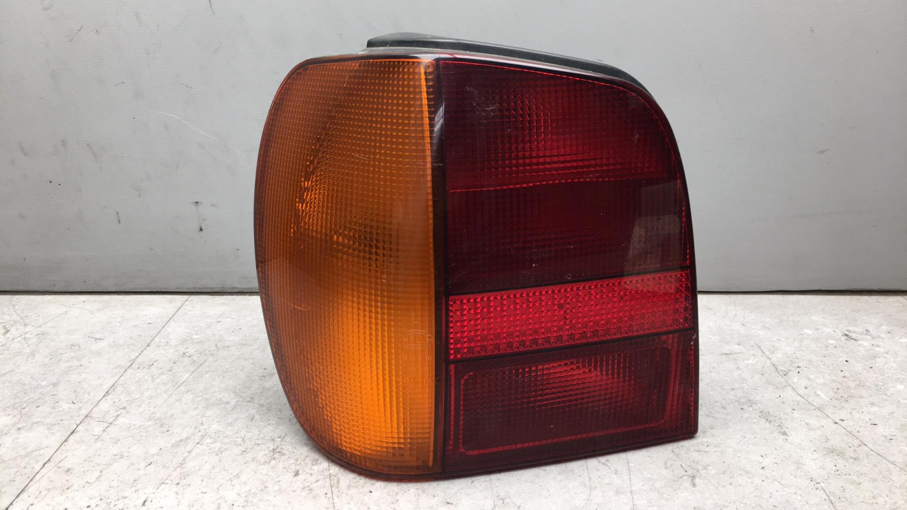 Fanale posteriore principale sinistro (luci) VOLKSWAGEN POLO 3 PHASE 1 Diésel - 1