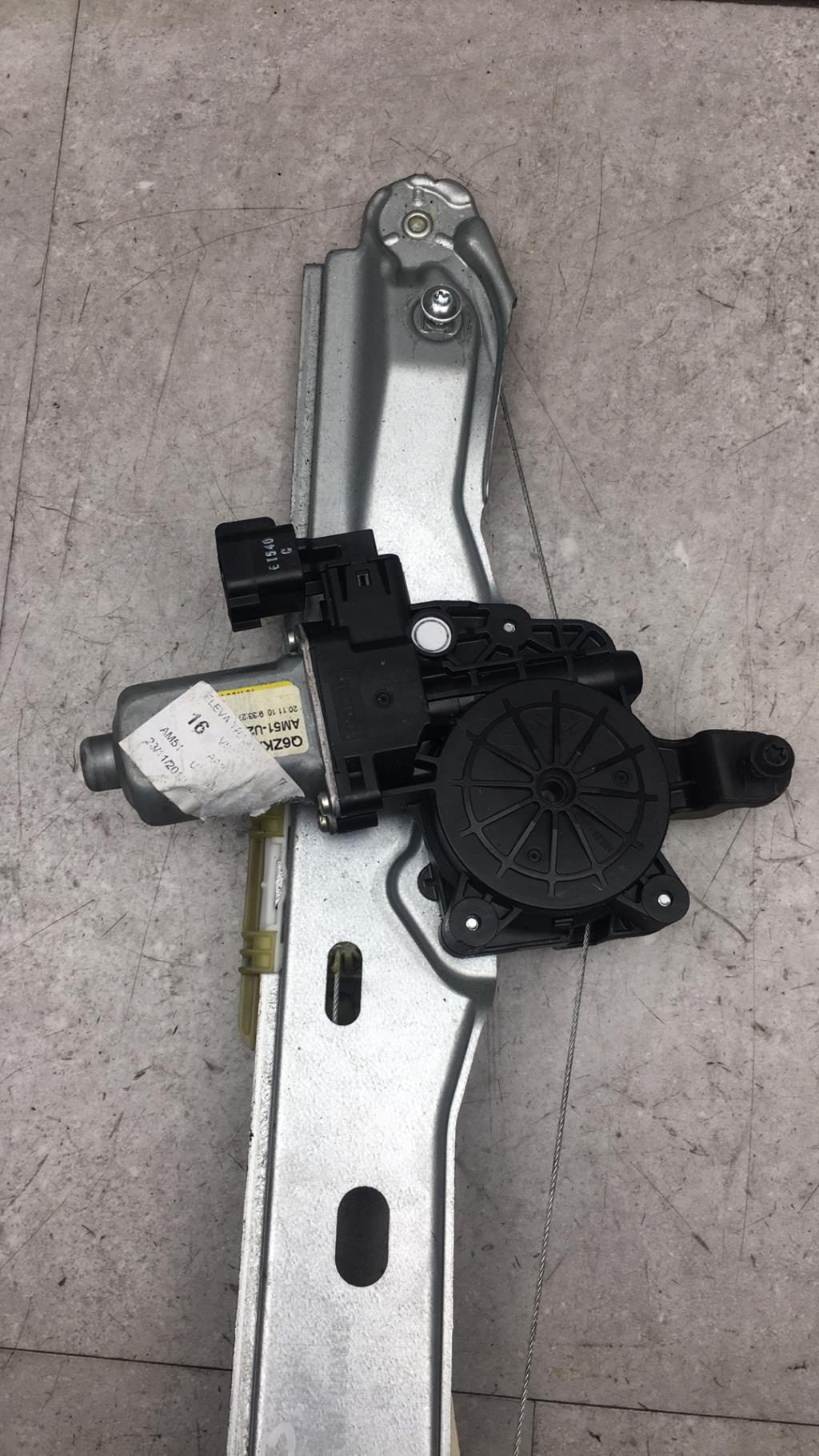 Alzacristalli elettrico posteriore destro FORD GRAND C-MAX 2 PHASE 1 Diésel - 1