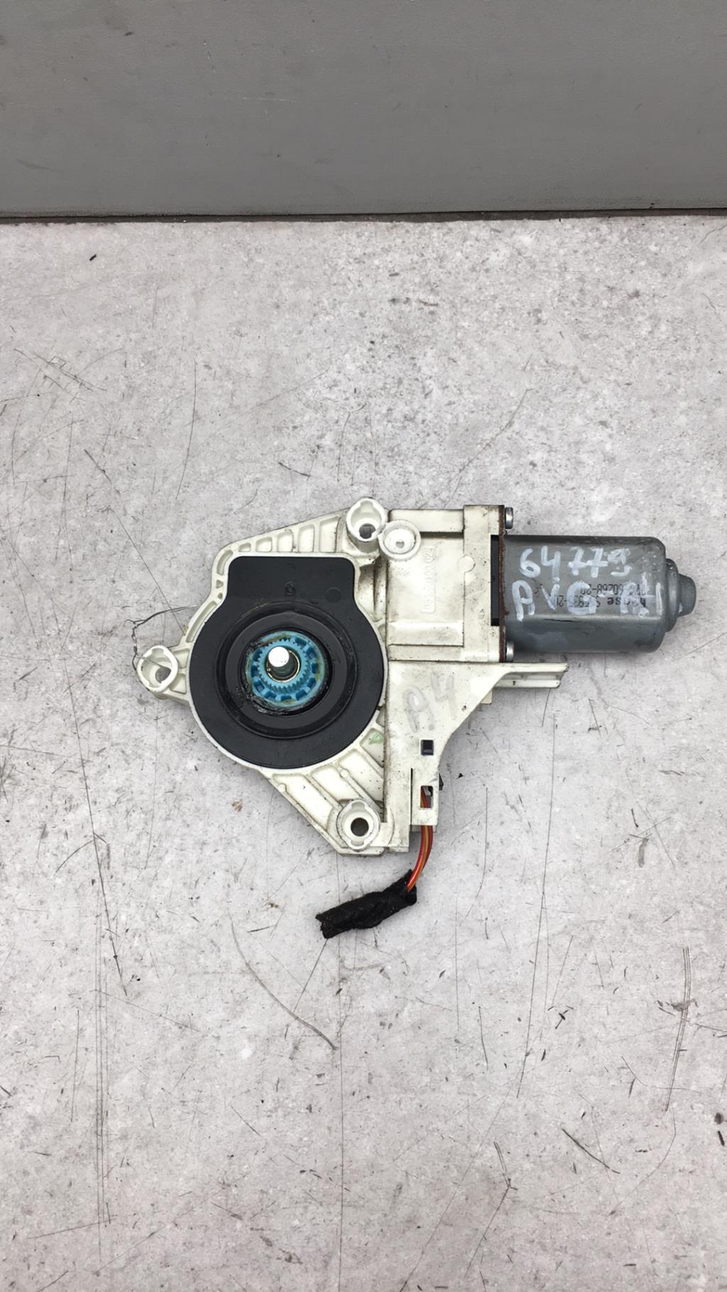 Motore alzacristalli anteriore sinistro AUDI A4 3 AVANT S4 PHASE 1 BREAK Gasolina - 1