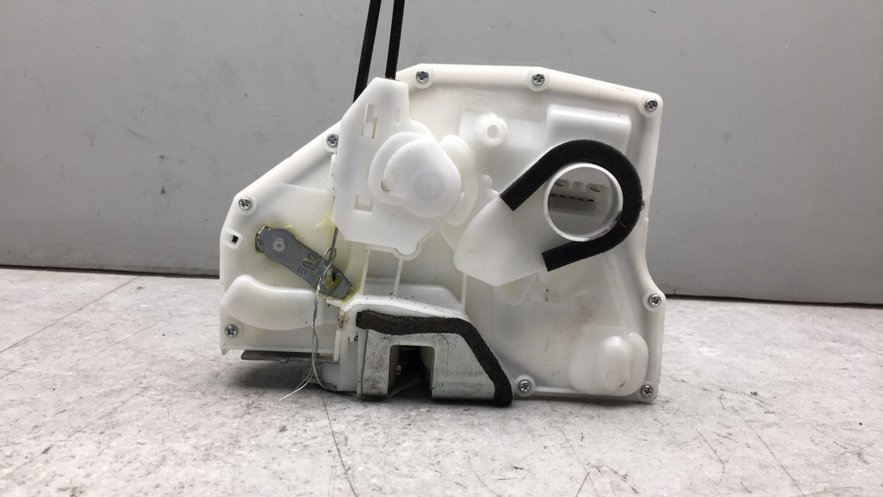 Serrure avant droit SUZUKI SX4 1  - 1