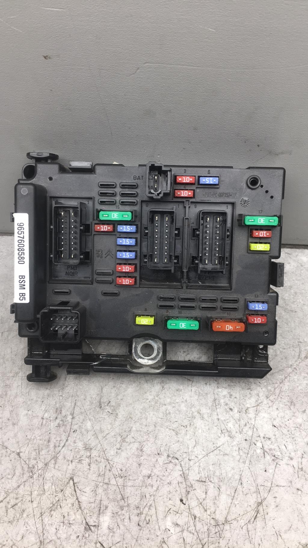Boitier servitude moteur (BSM) PEUGEOT 206 PHASE 1 BREAK Diesel - 1