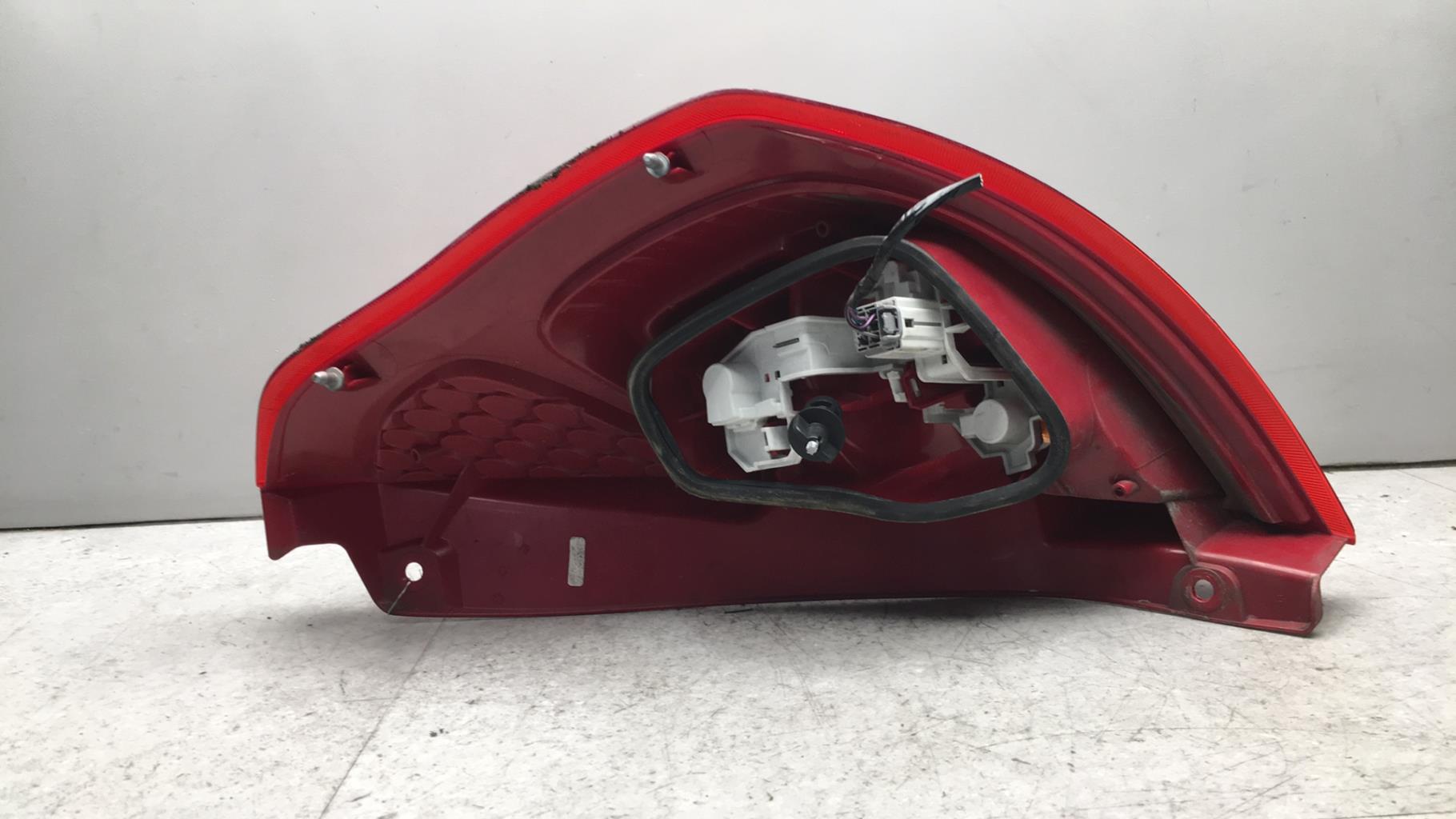 Fanale posteriore principale sinistro (luci) FORD FIESTA 6 PHASE 1 Diésel - 1
