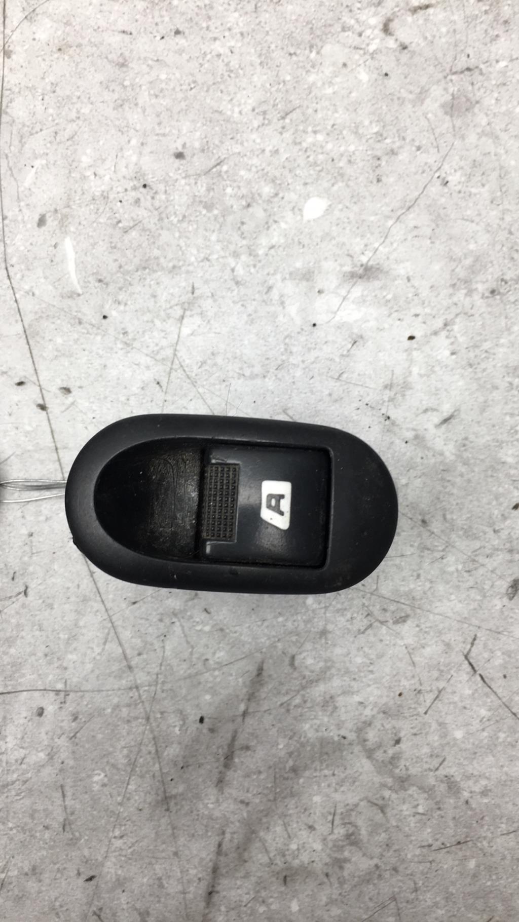 Interruttore lavacristalli posteriore sinistro CITROEN C3 1 PHASE 1 Gasolina - 1
