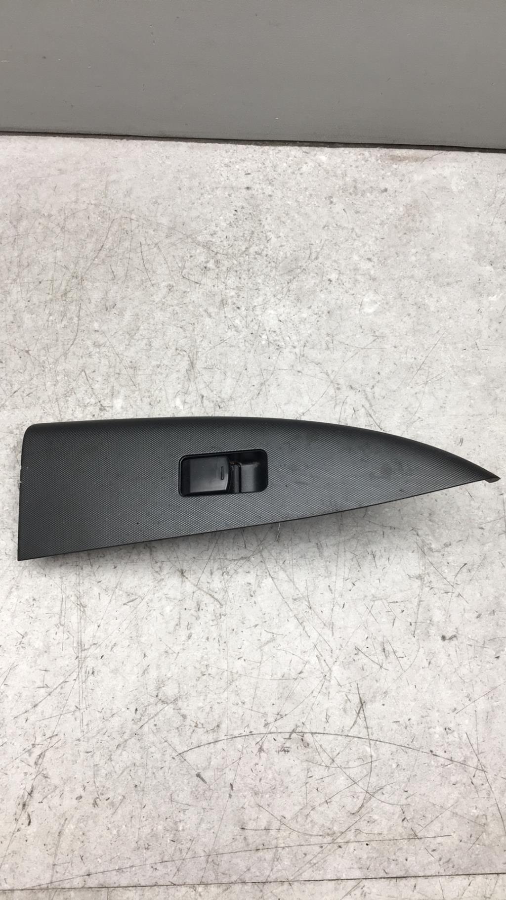 Interruttore lavacristalli anteriore destro NISSAN NOTE 1 PHASE 1 Diésel - 1