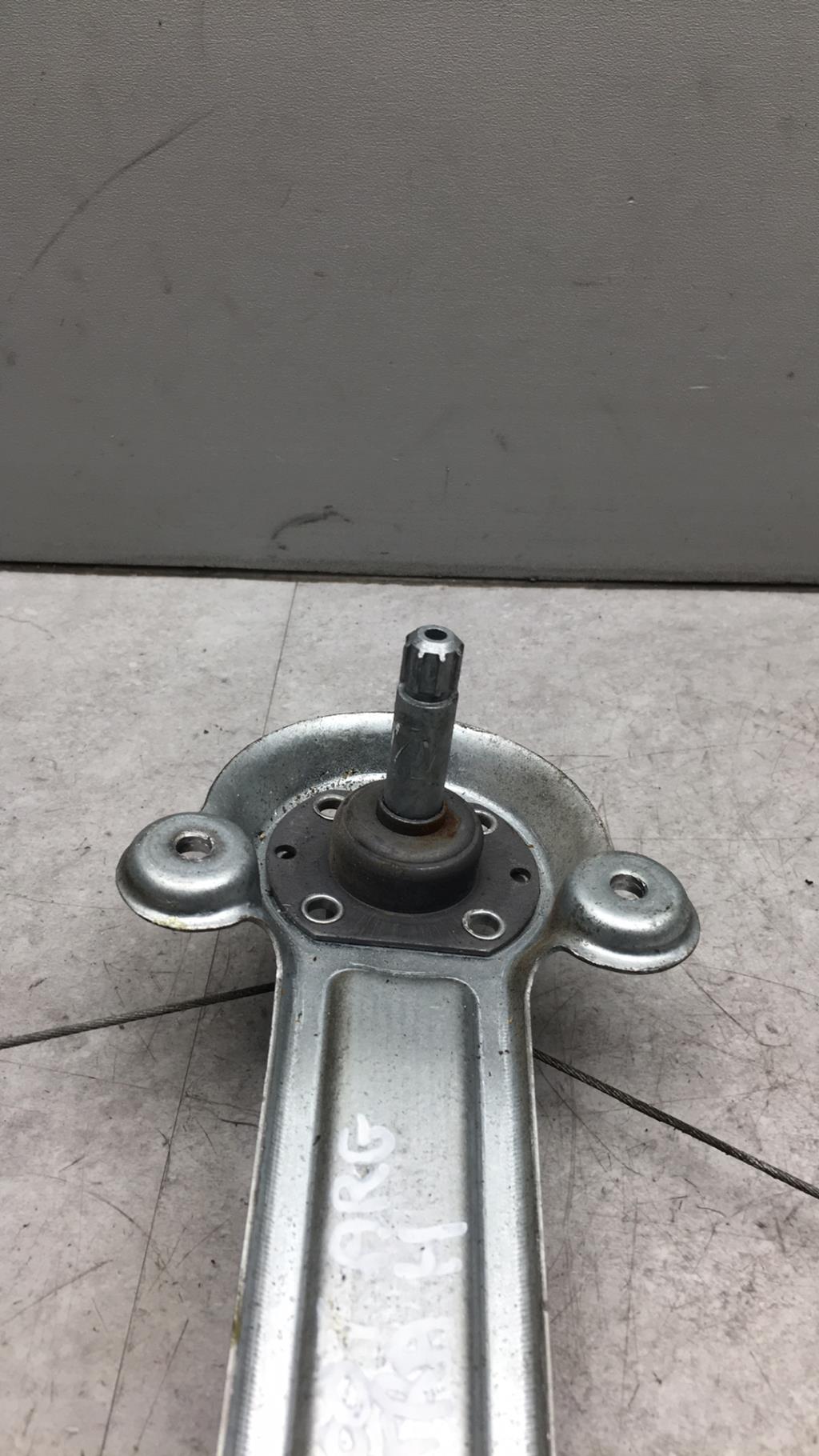 Alzacristalli manuale posteriore sinistro OPEL ASTRA H PHASE 1 Diésel - 1