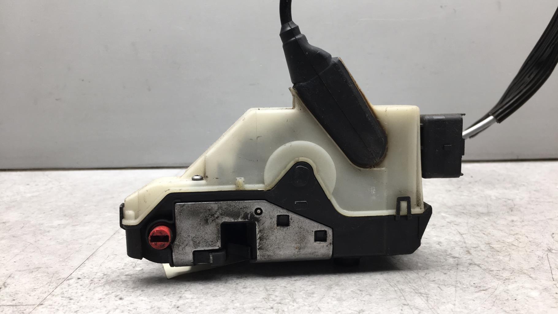 Serrure arriere gauche CITROEN C4 2 PHASE 1 Essence - 1