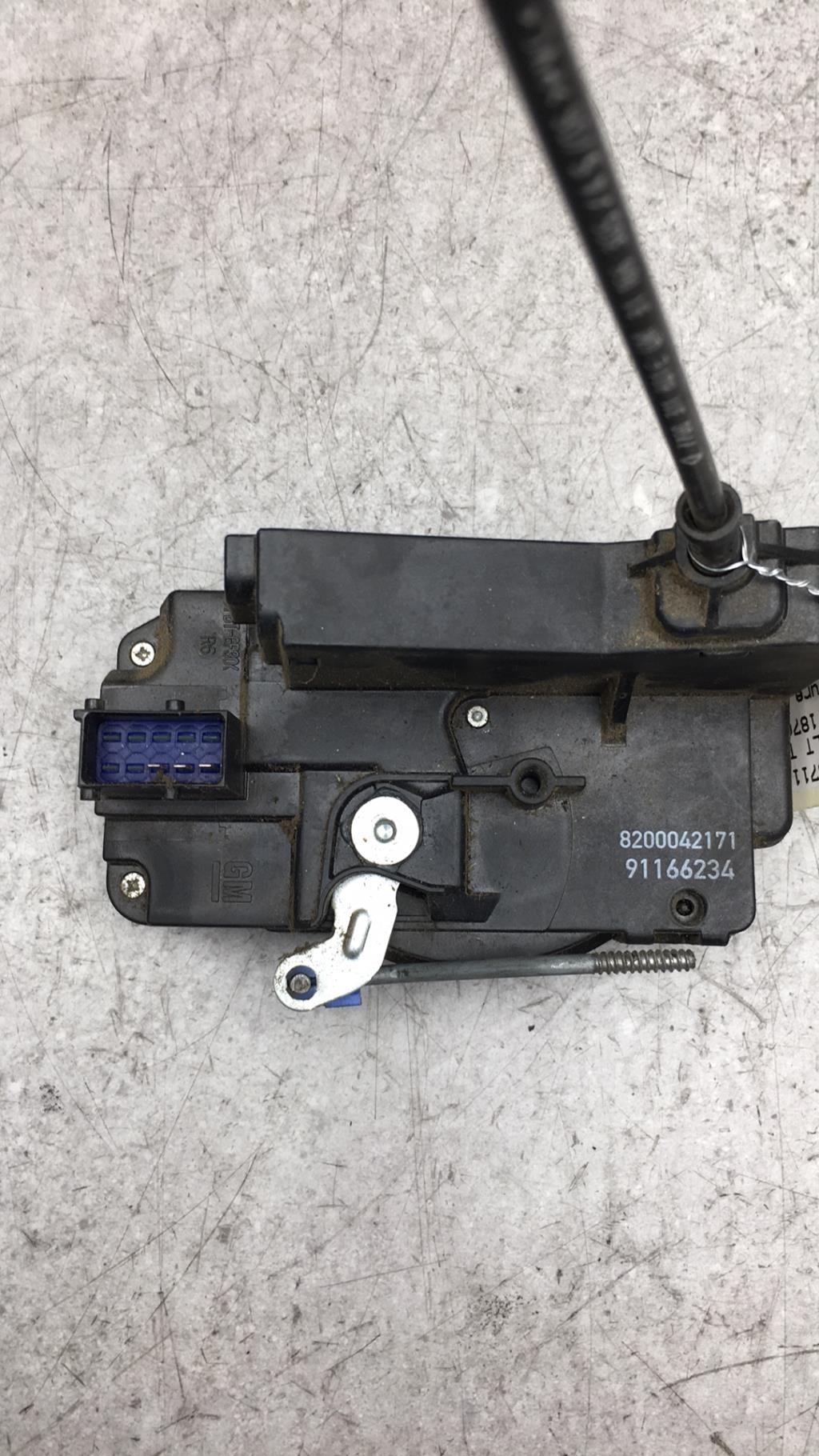 Serrure avant droit RENAULT TRAFIC 2 PHASE 1 Diesel - 1