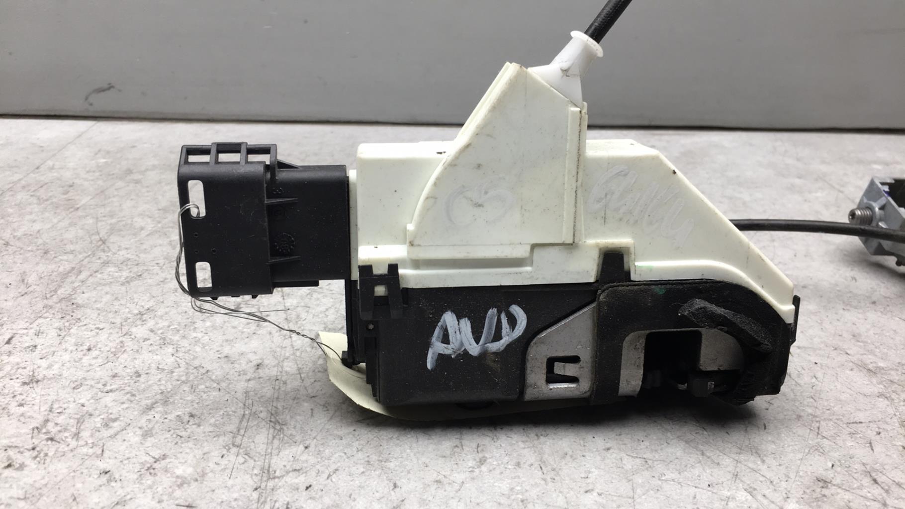 Serrure avant droit CITROEN C5 2 Diesel - 1