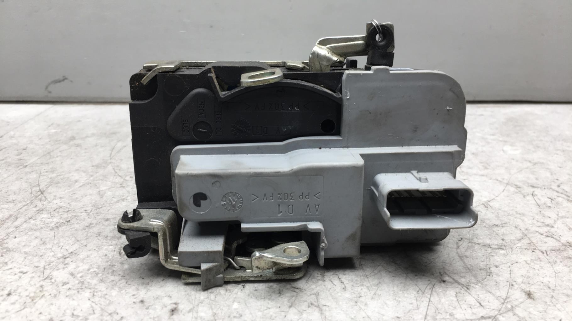 Serratura anteriore destra PEUGEOT 206+  - 1