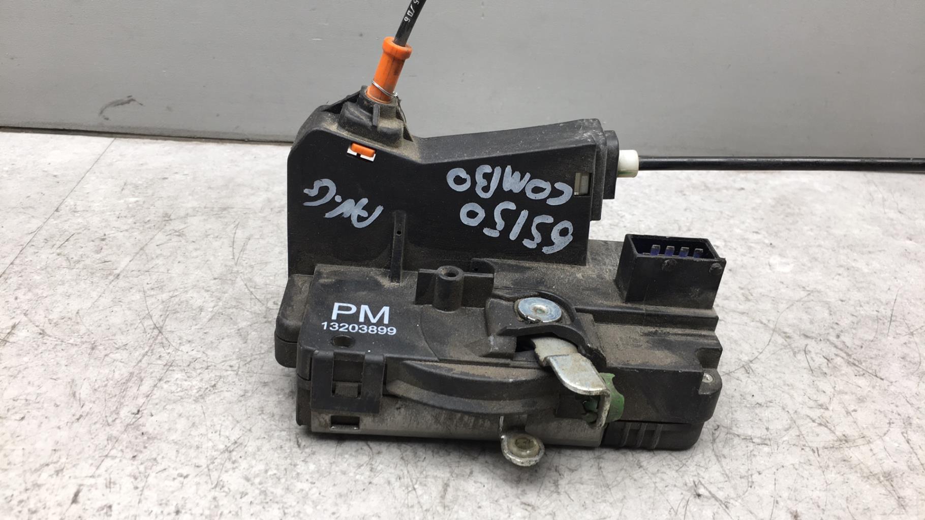 Serrure avant gauche OPEL COMBO C PHASE 2 Diesel - 1