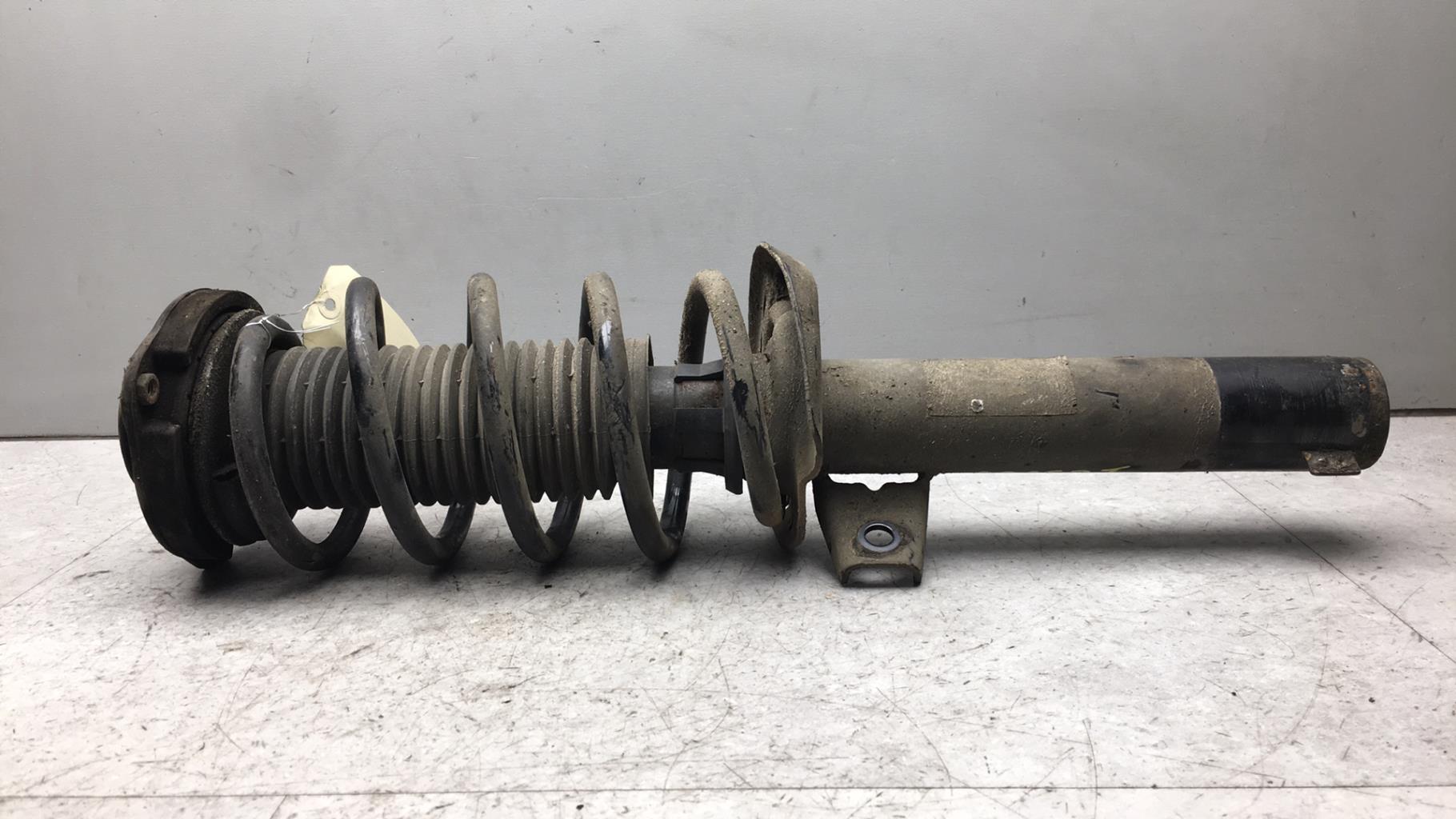 Ammortizzatore anteriore sinistro VOLKSWAGEN PASSAT 5  - 1
