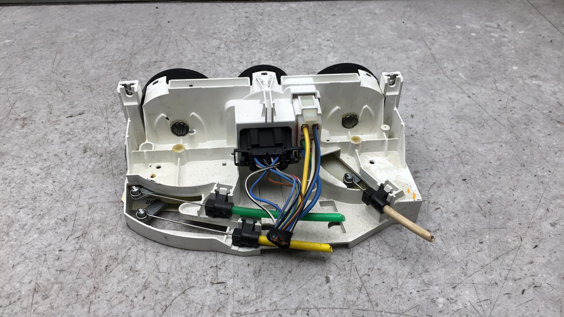 Commande chauffage VOLKSWAGEN GOLF 4  - 1