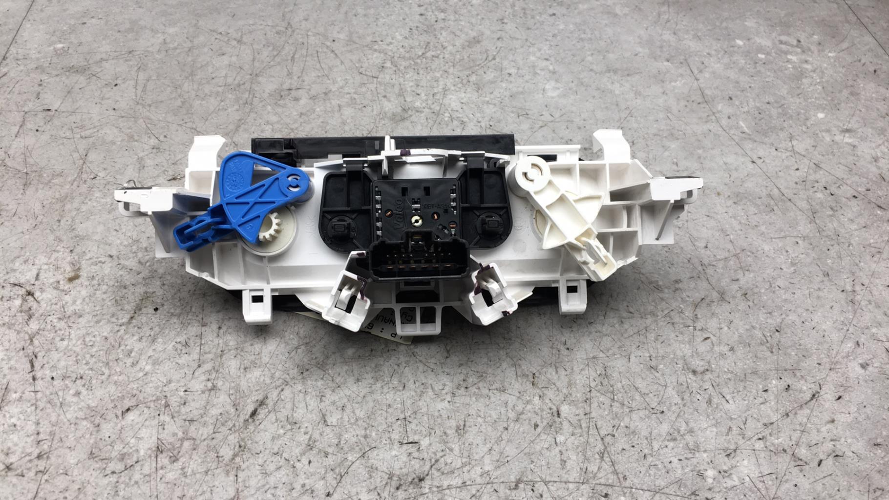 Commande chauffage RENAULT TWINGO 2 PHASE 2 Essence - 1