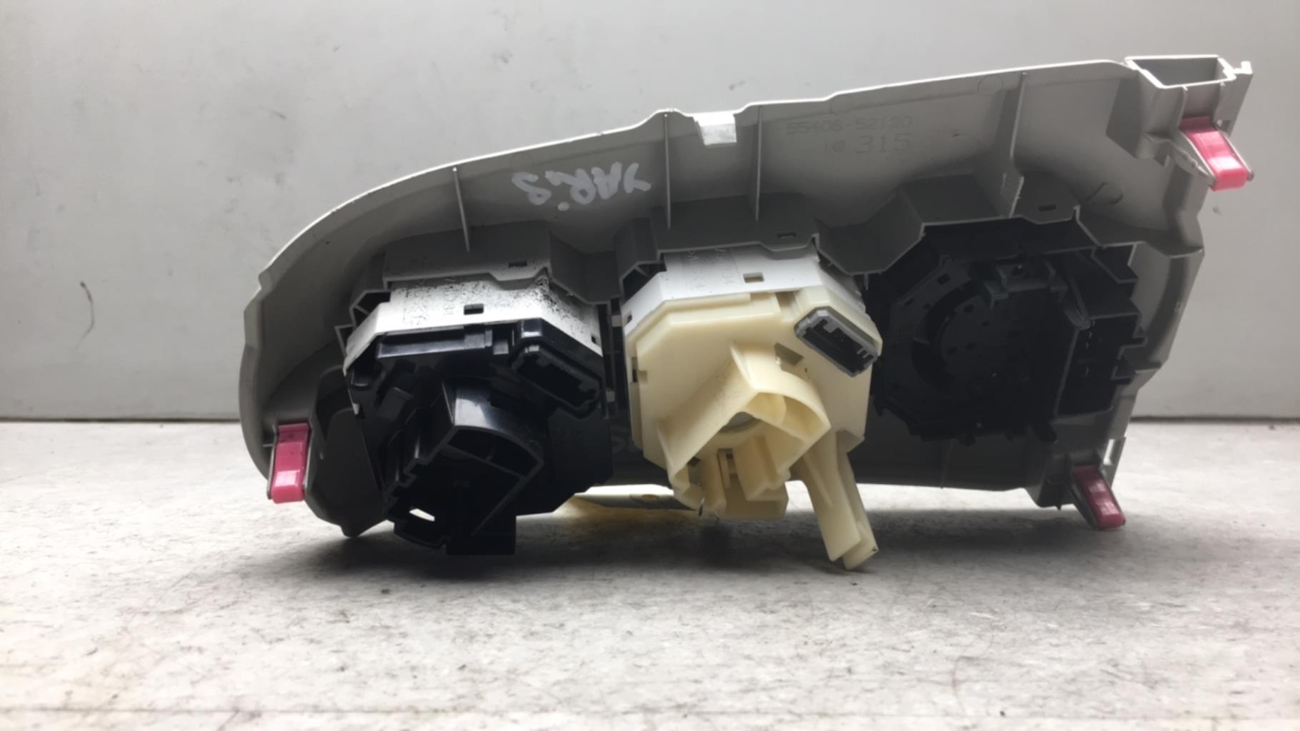Commande chauffage TOYOTA YARIS 2 PHASE 1 Essence - 1