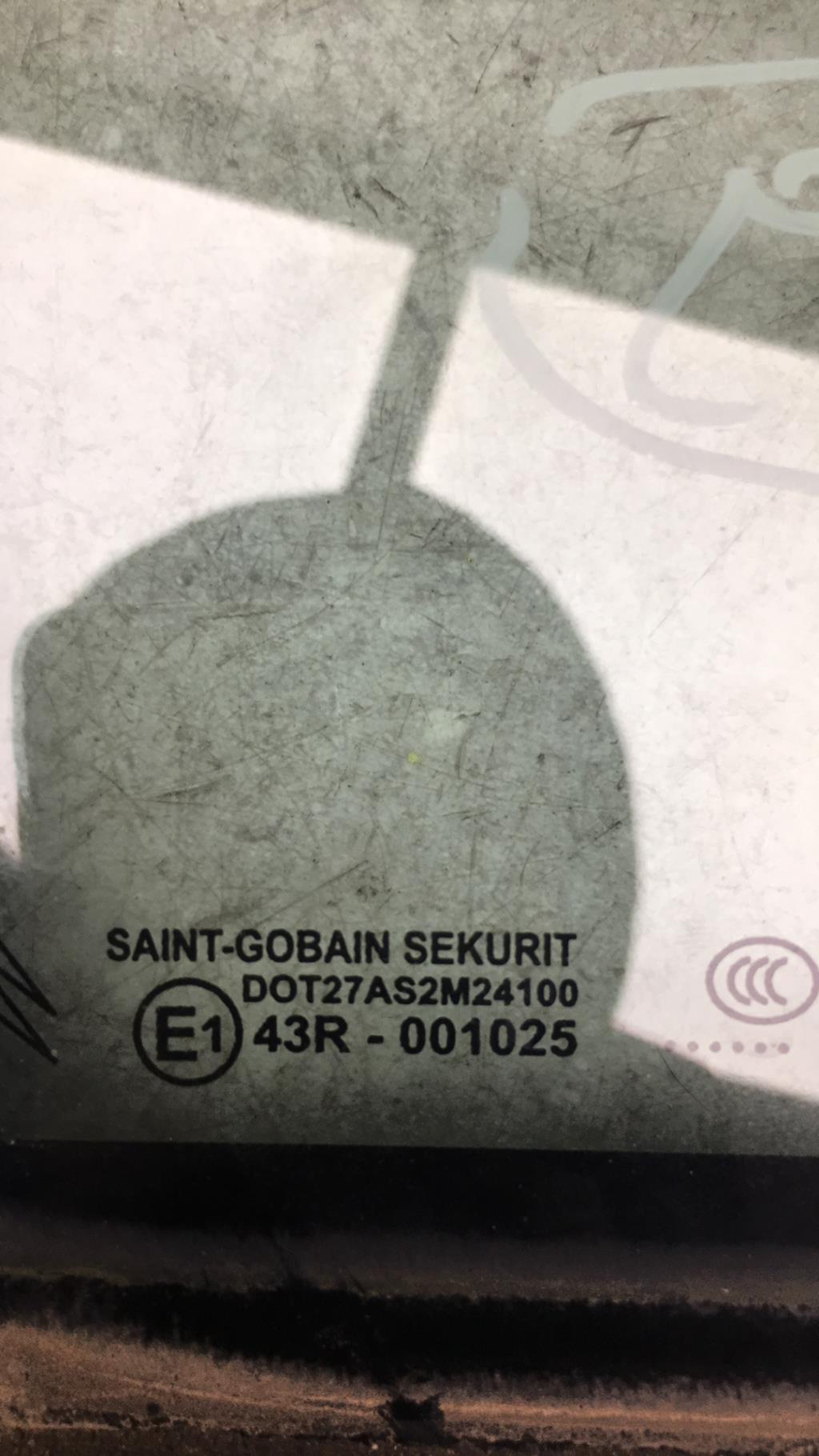 Custode avant droit CITROEN C4 PICASSO 1 Diesel - 1
