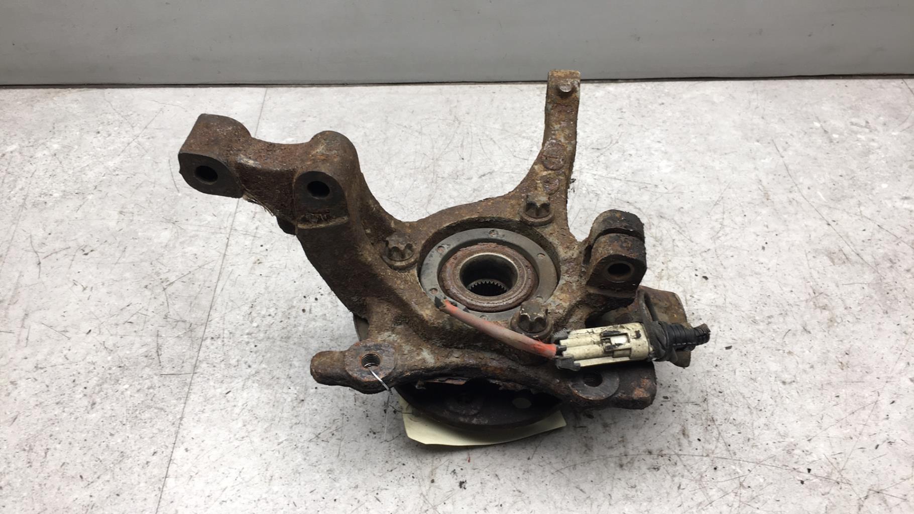Fusee avant droit OPEL ZAFIRA A Diesel - 1