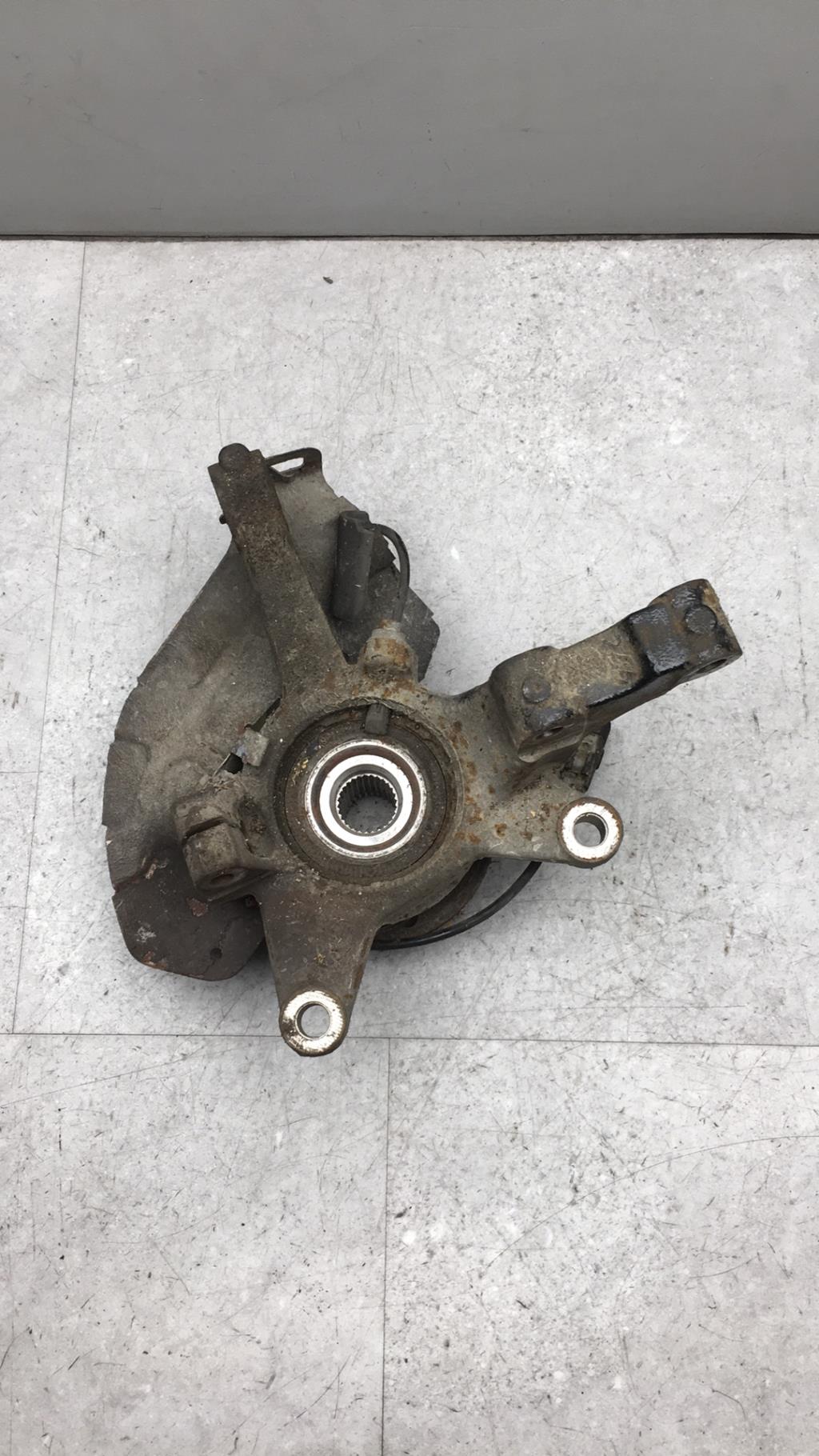 Fusee avant gauche CITROEN JUMPY 3 Diesel - 1